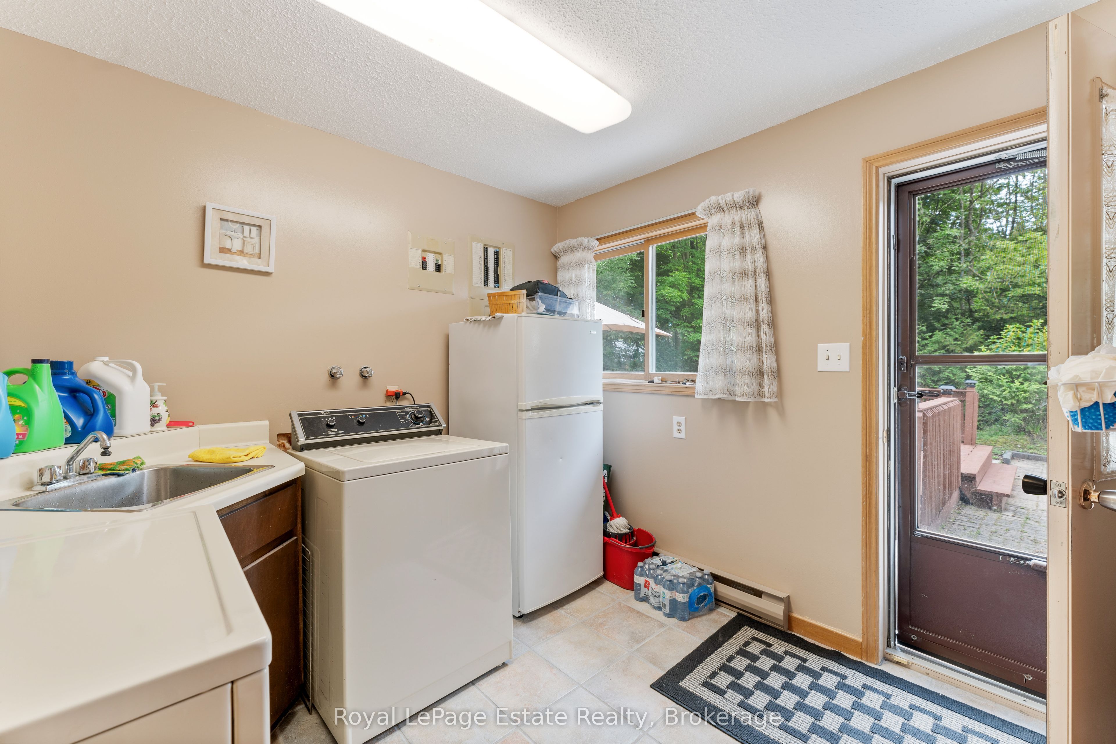 97 Dorena Crescent Property Photo 16