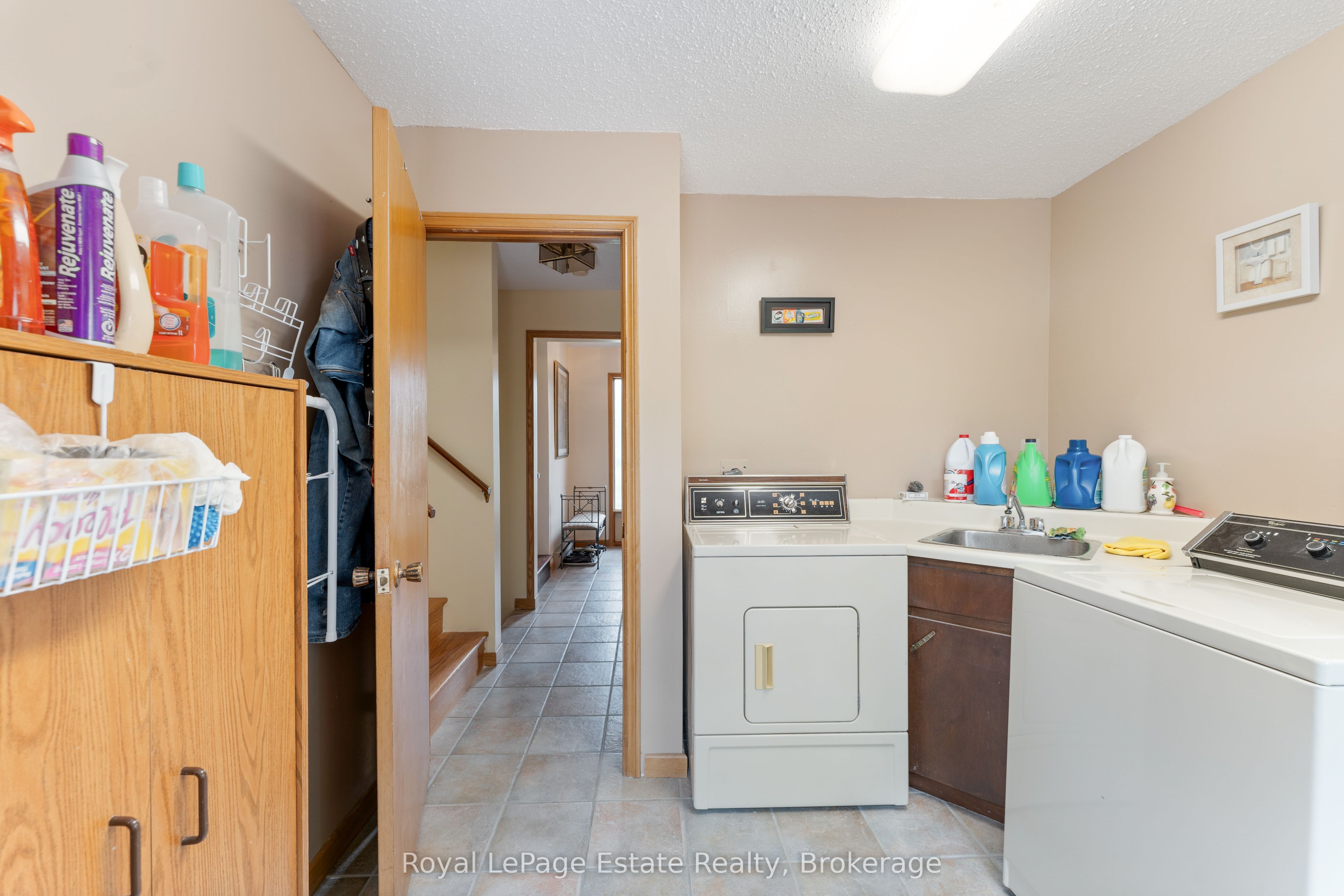 97 Dorena Crescent Property Photo 24