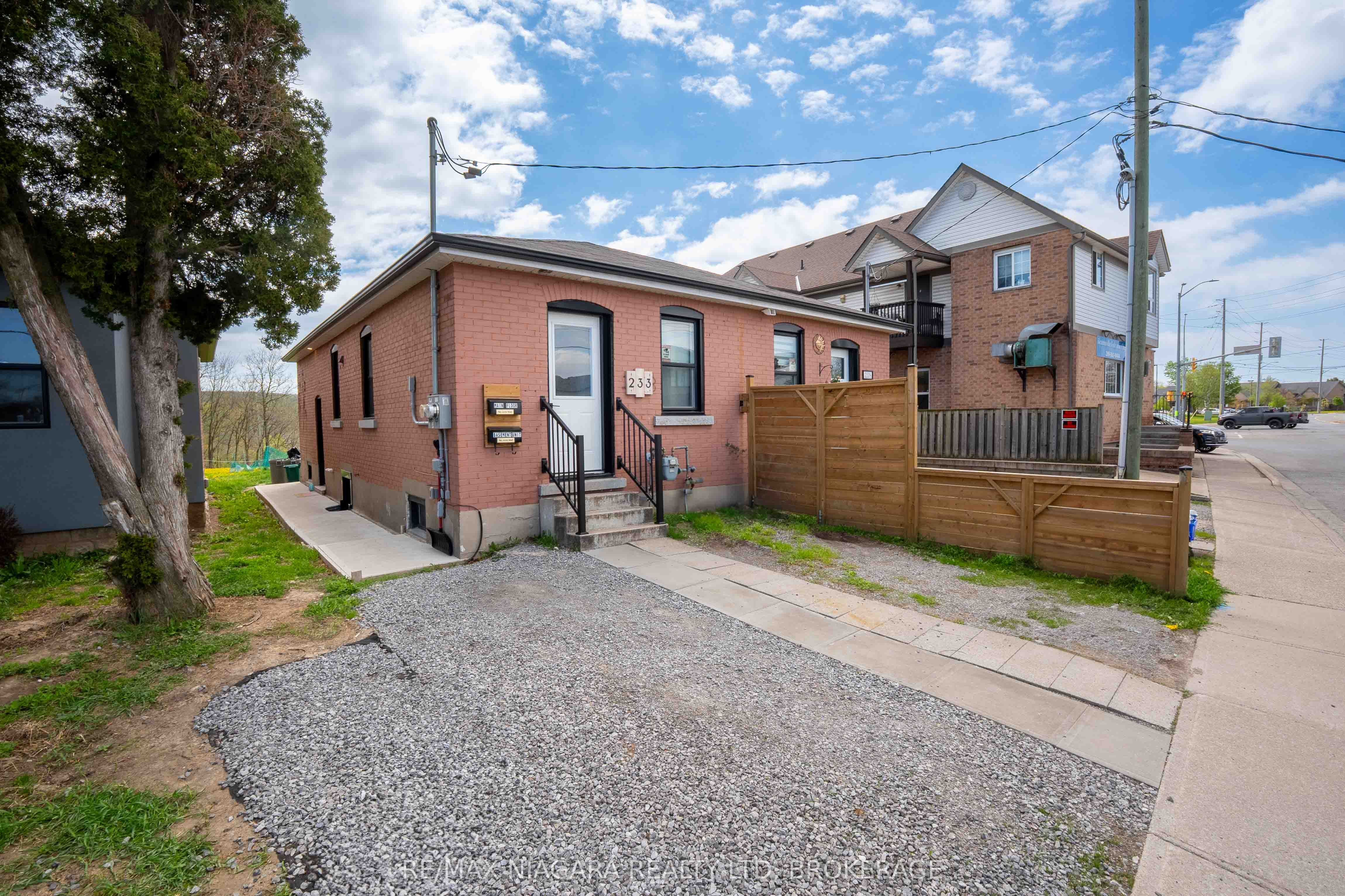 233 Pelham Road Property Photo 1
