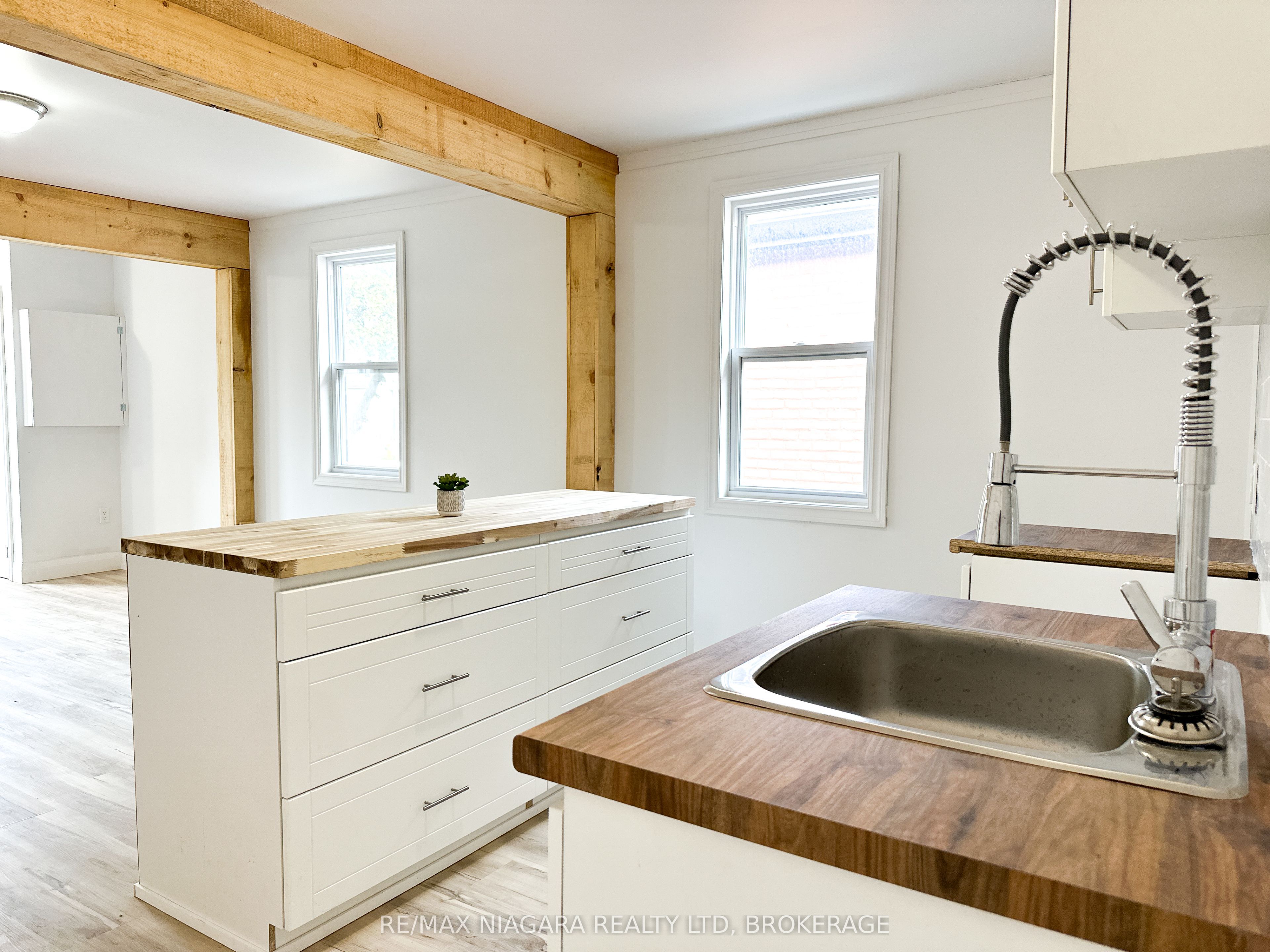 233 Pelham Road Property Photo 12