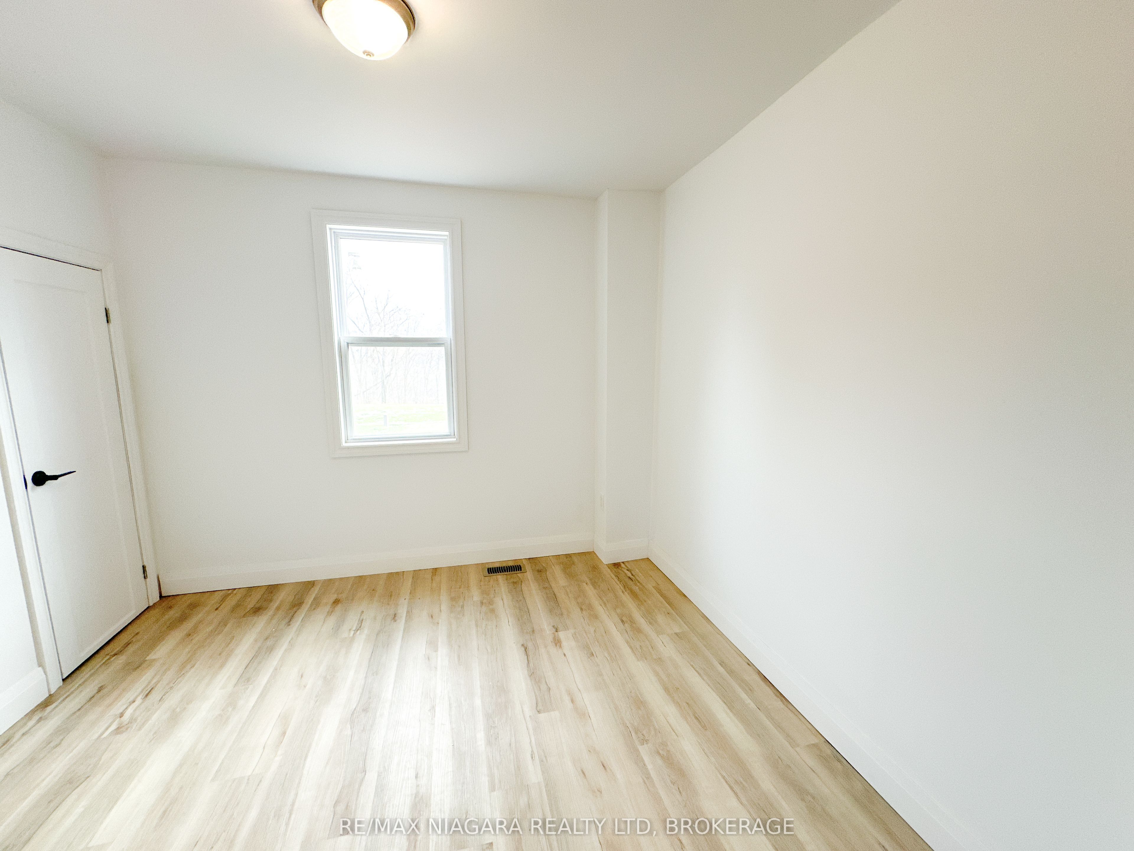 233 Pelham Road Property Photo 16