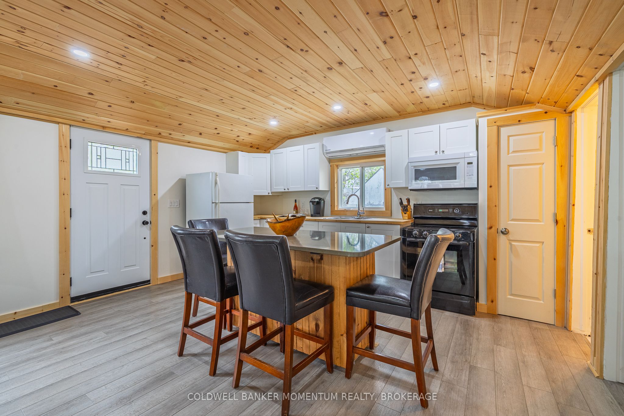 12221 Lakeshore Road Property Photo 19