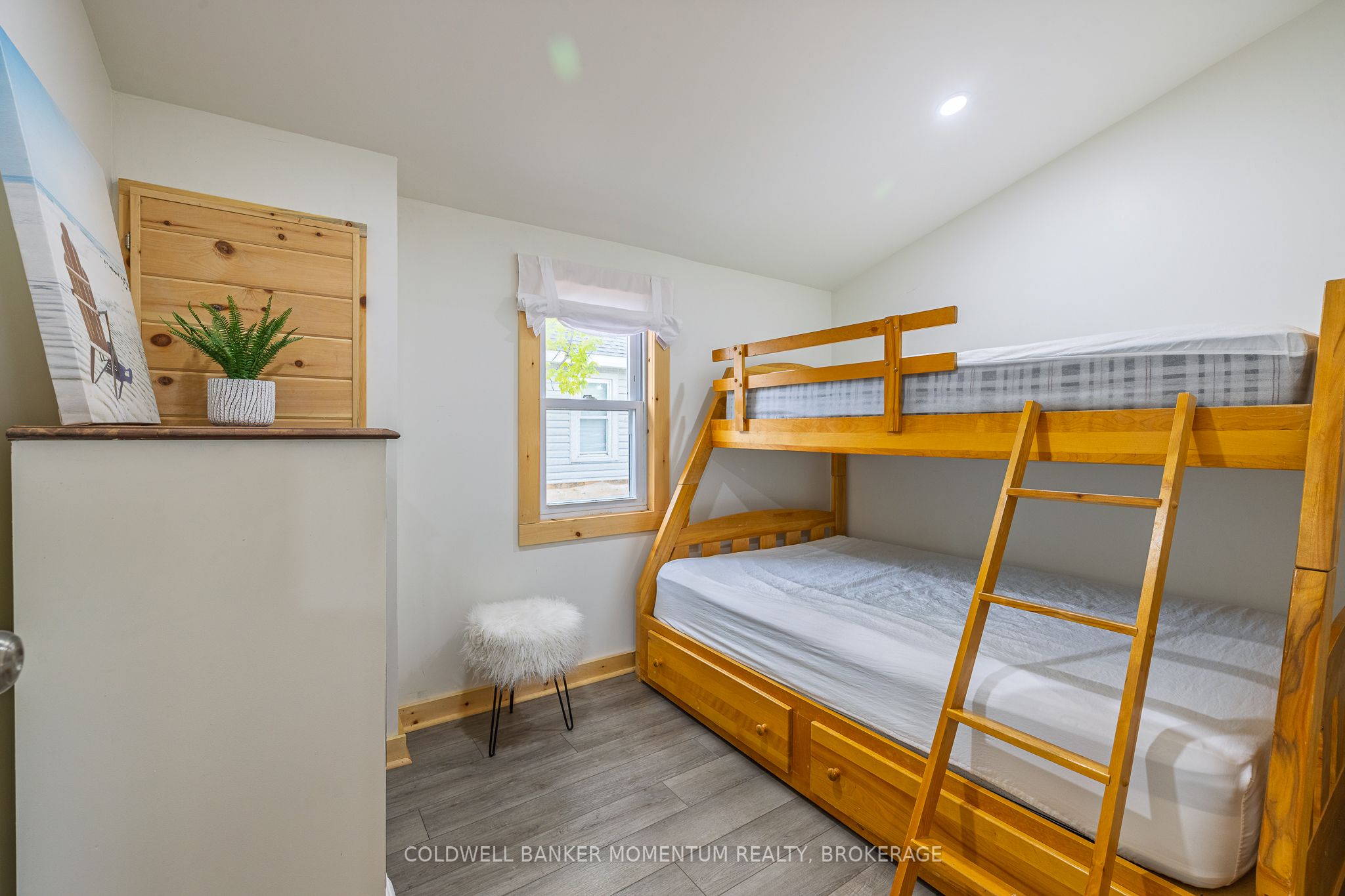 12221 Lakeshore Road Property Photo 27