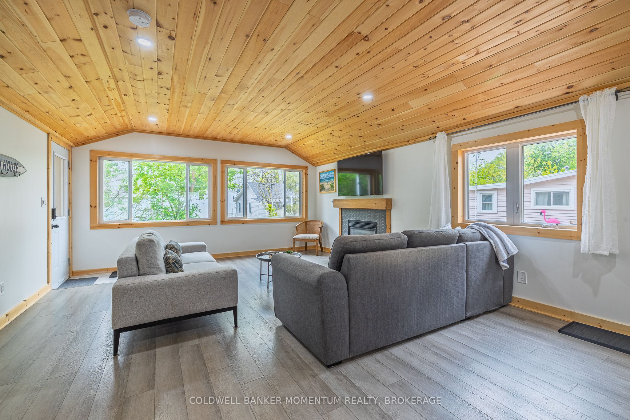 12221 Lakeshore Road Property Photo 28