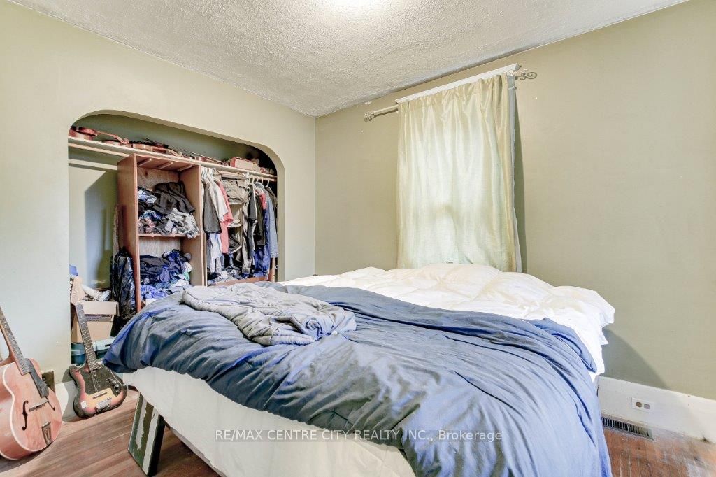 781 Dufferin Avenue Property Photo 12