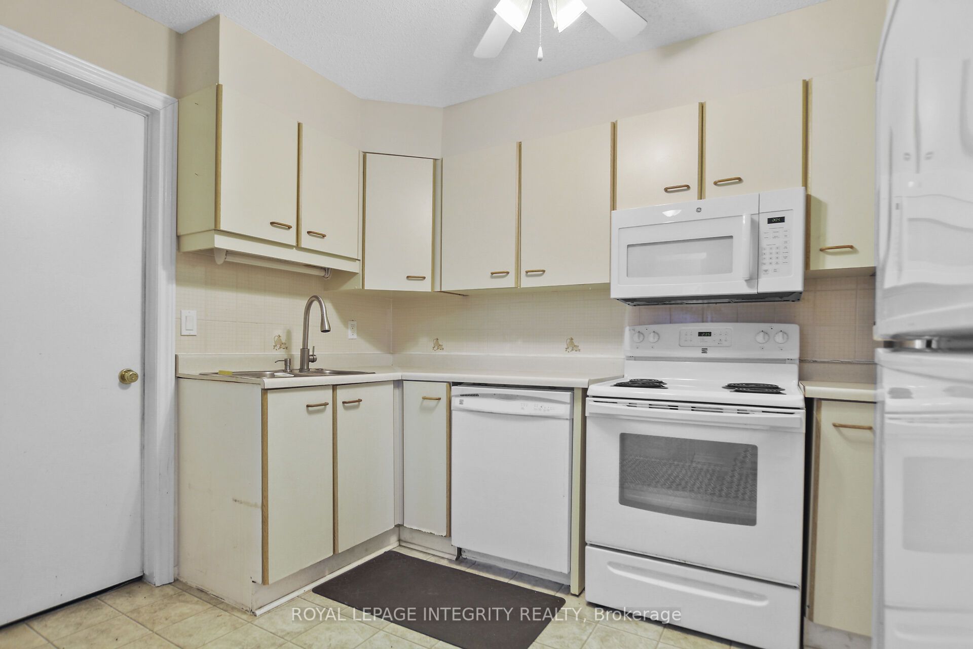 3 Stonebank Crescent 10 Property Photo 18