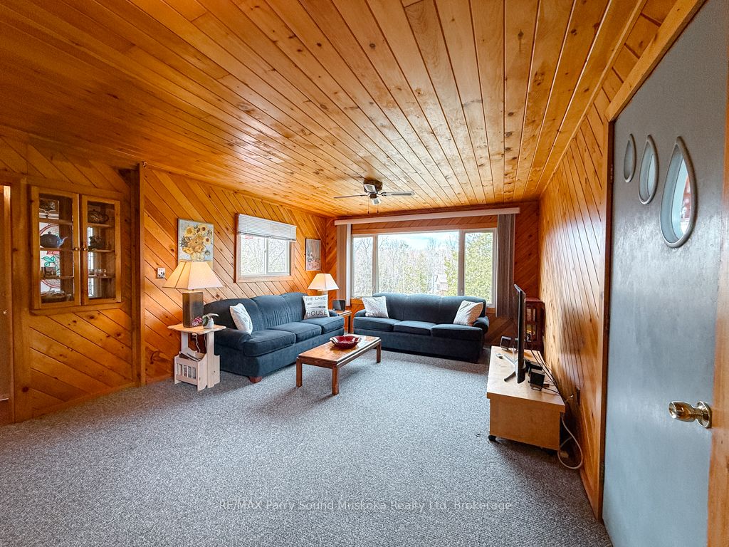 43 Bears Paw W Property Photo 12