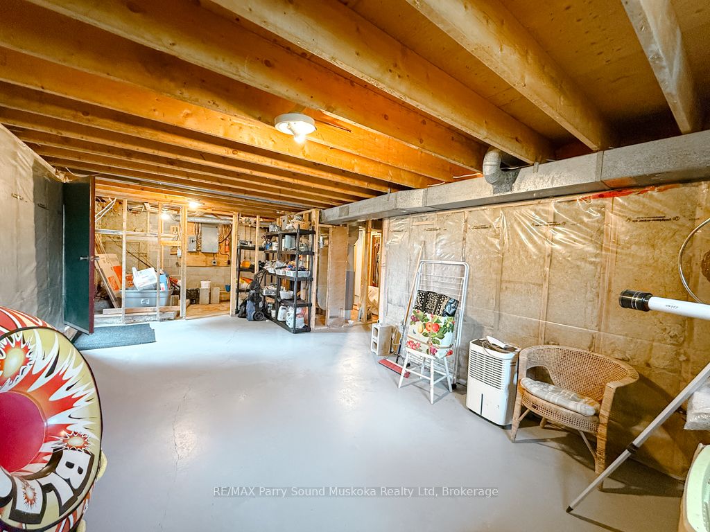 43 Bears Paw W Property Photo 30