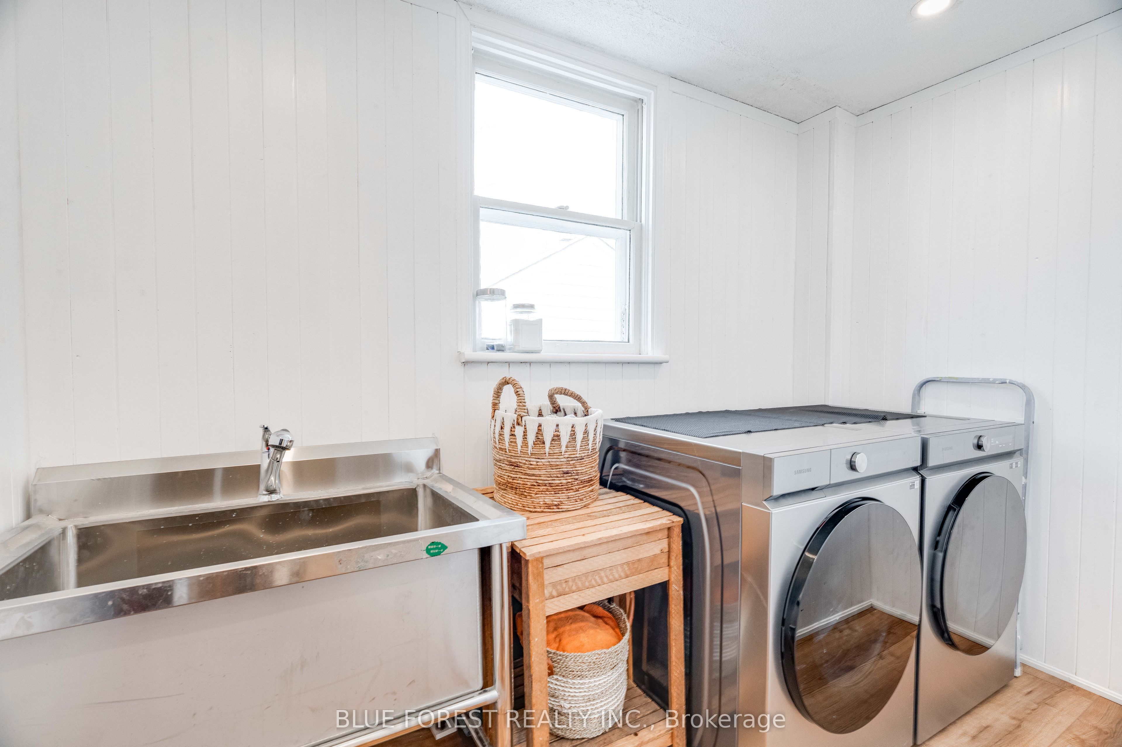 521 Upper Queen Street Property Photo 14
