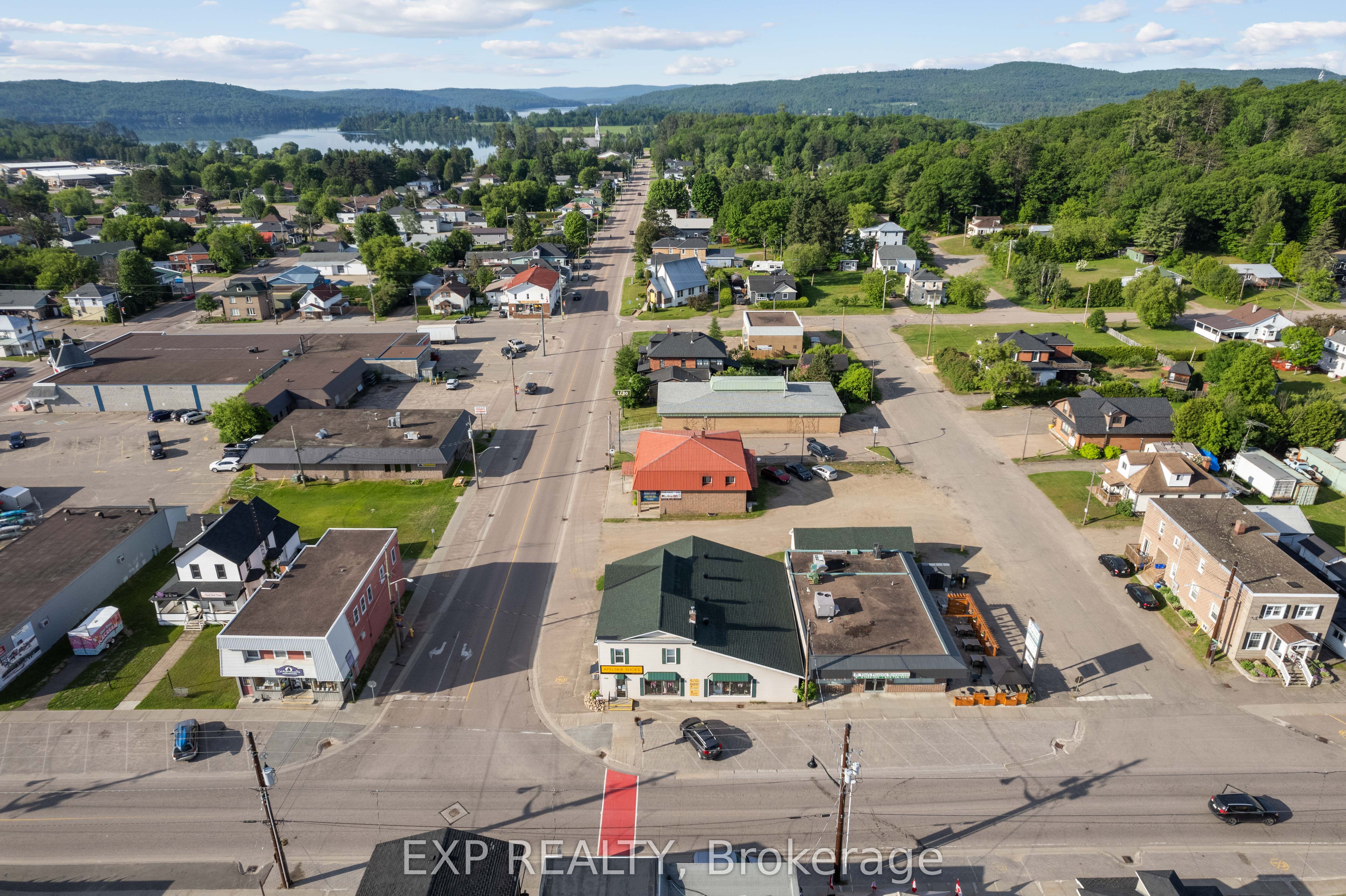 12 Dunn Street Property Photo 27