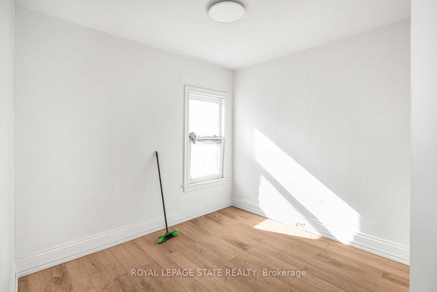 39 Arthur Avenue N Property Photo 20