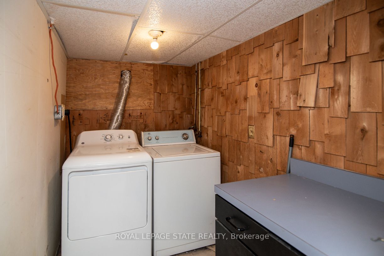39 Arthur Avenue N Property Photo 33