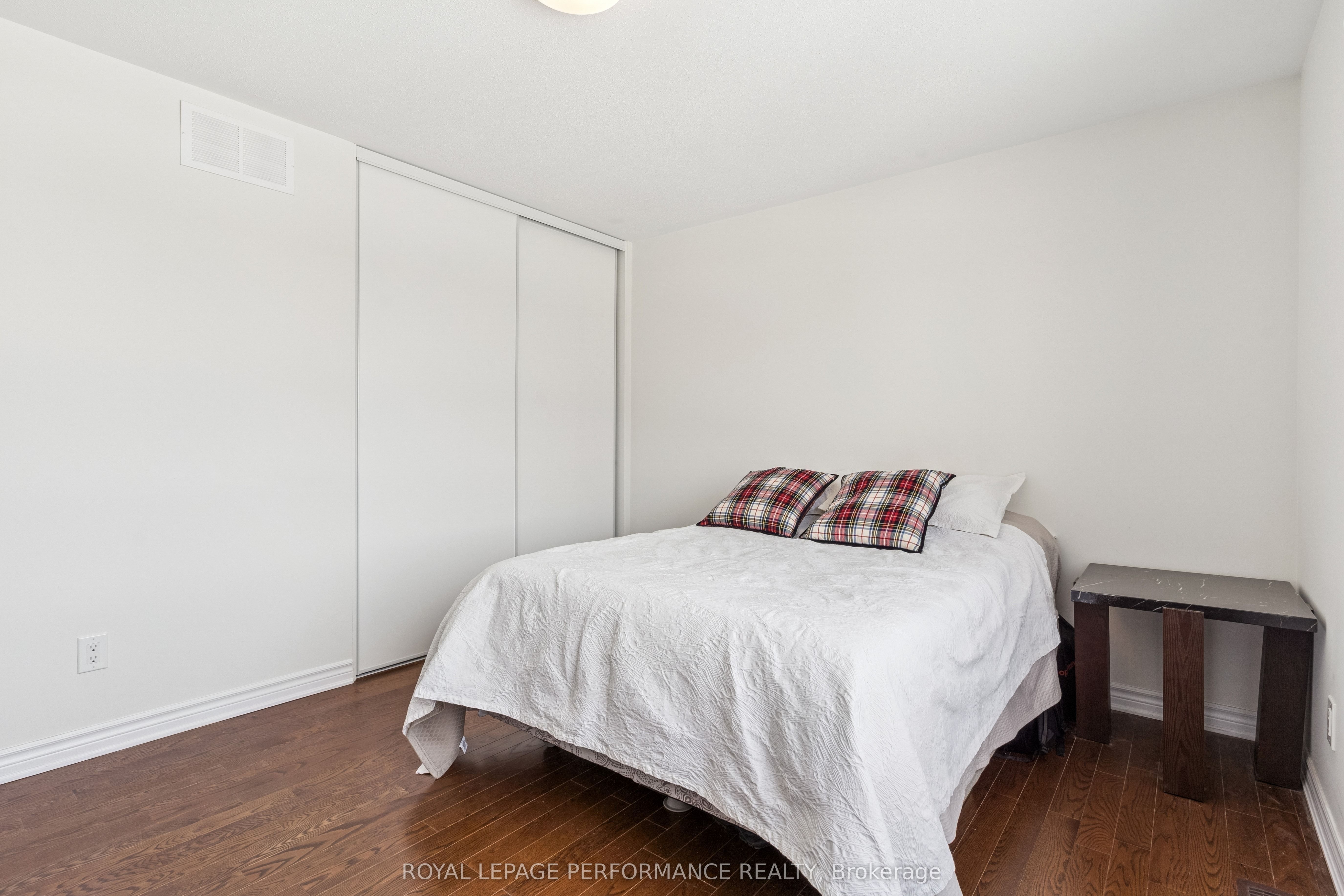 845 Snap Hook Crescent Property Photo 25