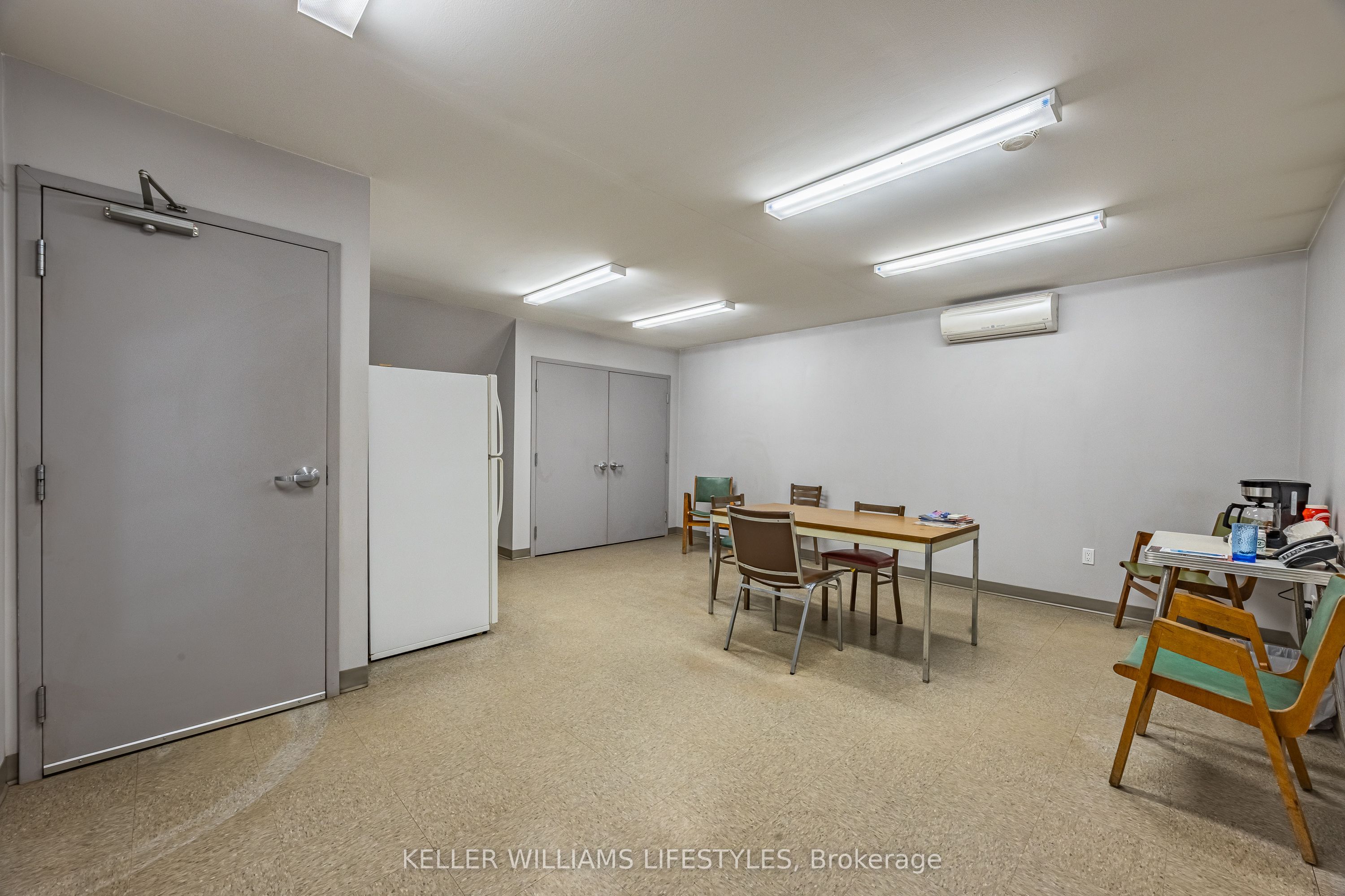 163 Ailsa Craig Main Street Property Photo 24