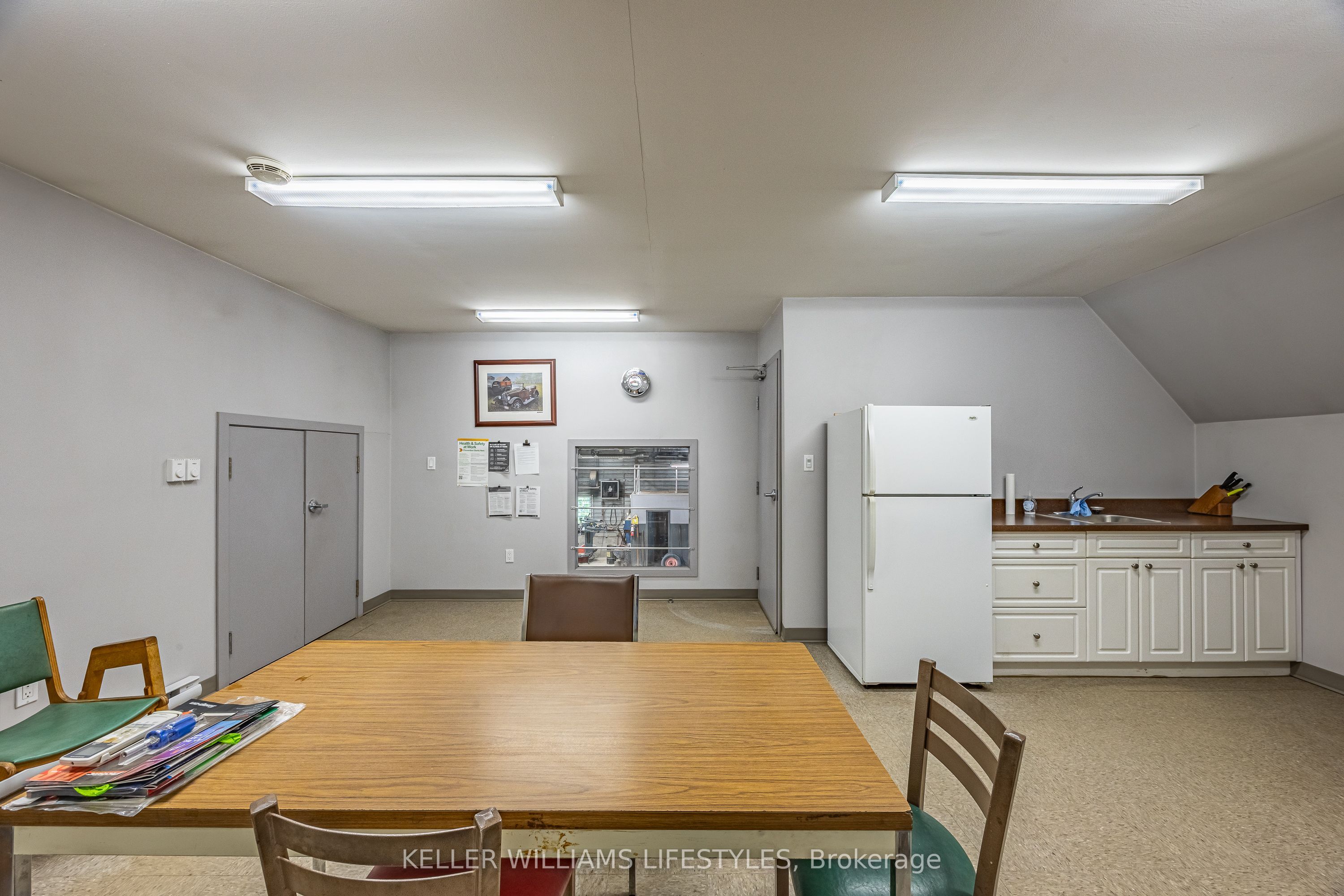163 Ailsa Craig Main Street Property Photo 25