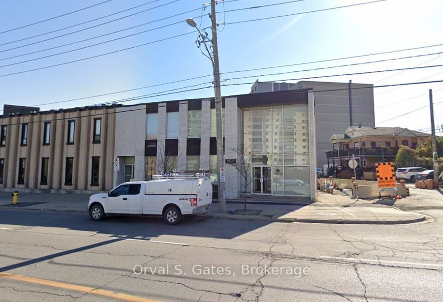 166 Woolwich Street Floor 2 Unit C Property Photo 4