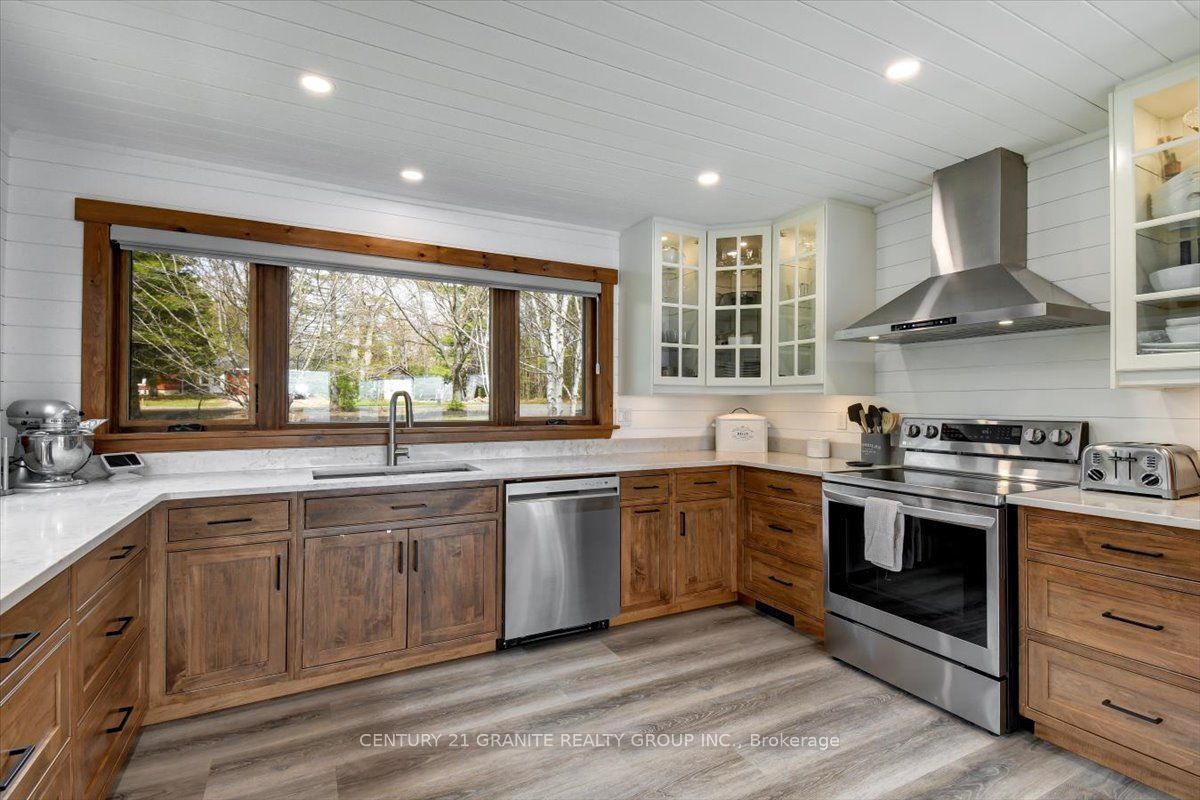 1012 Black Road Property Photo 5