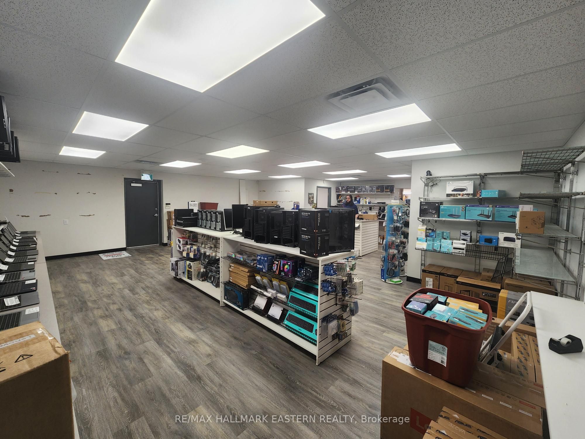 873 High Street Property Photo 6