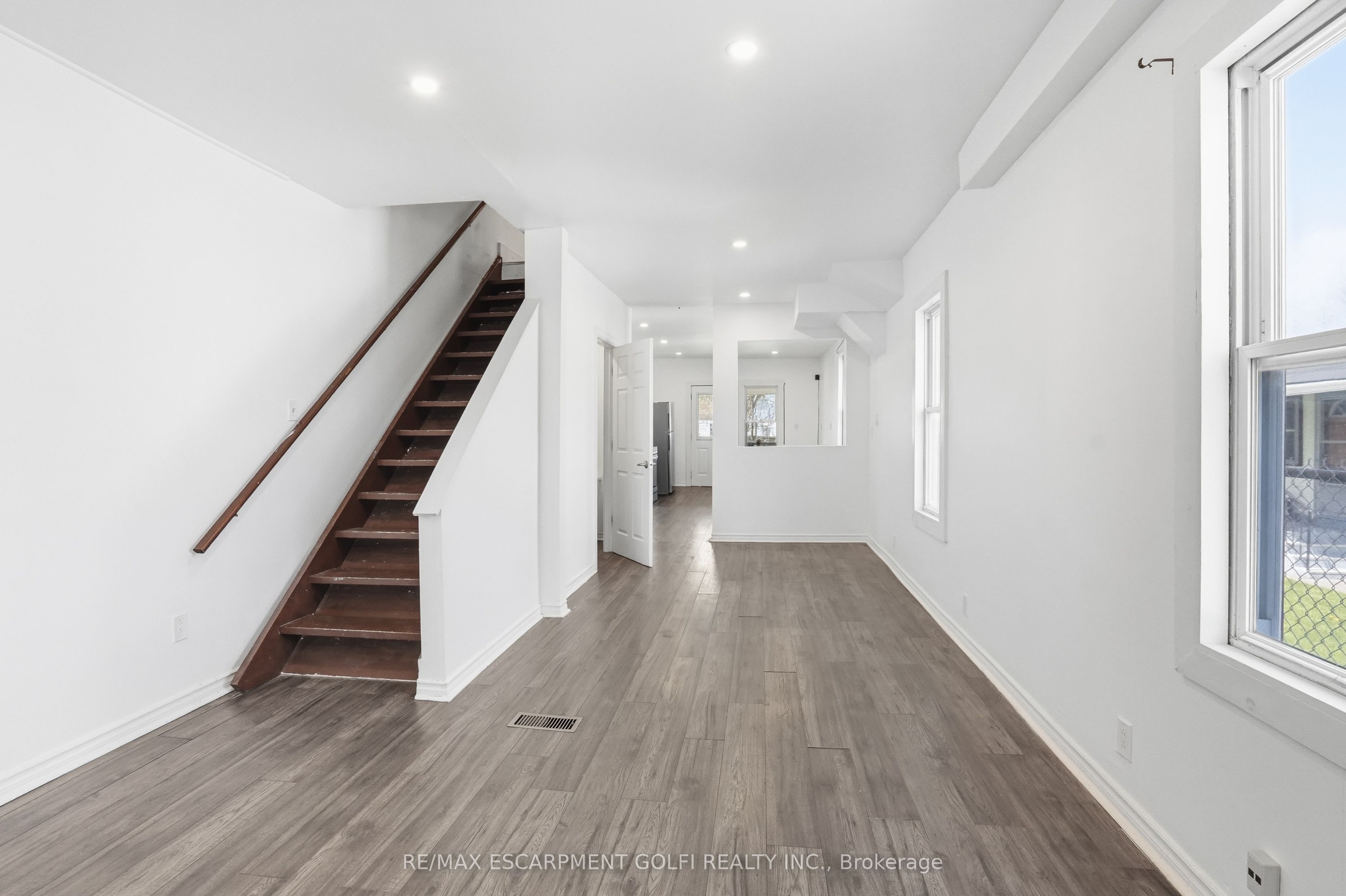5671 Desson Avenue Property Photo 14