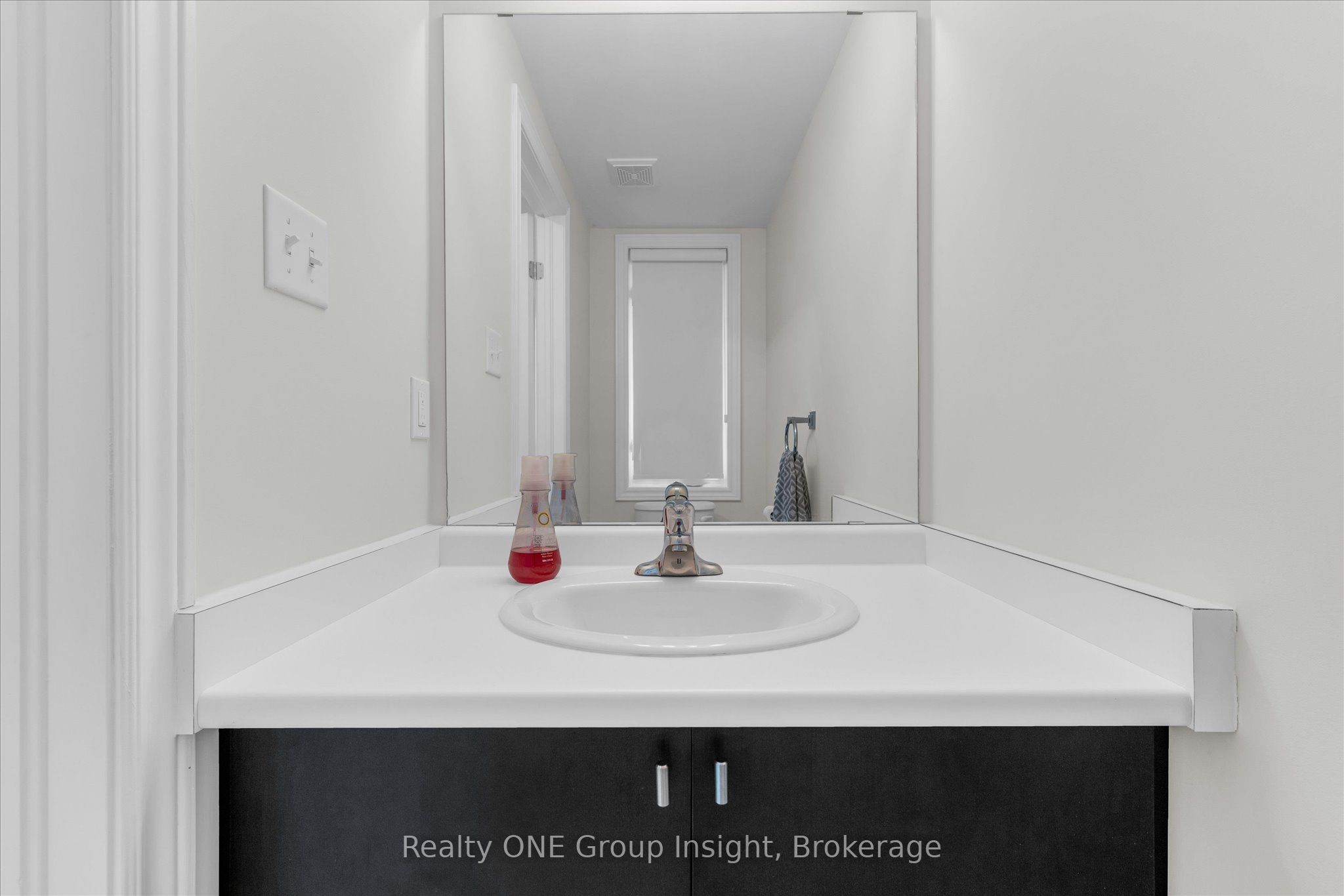 183 Penny Lane Property Photo 4