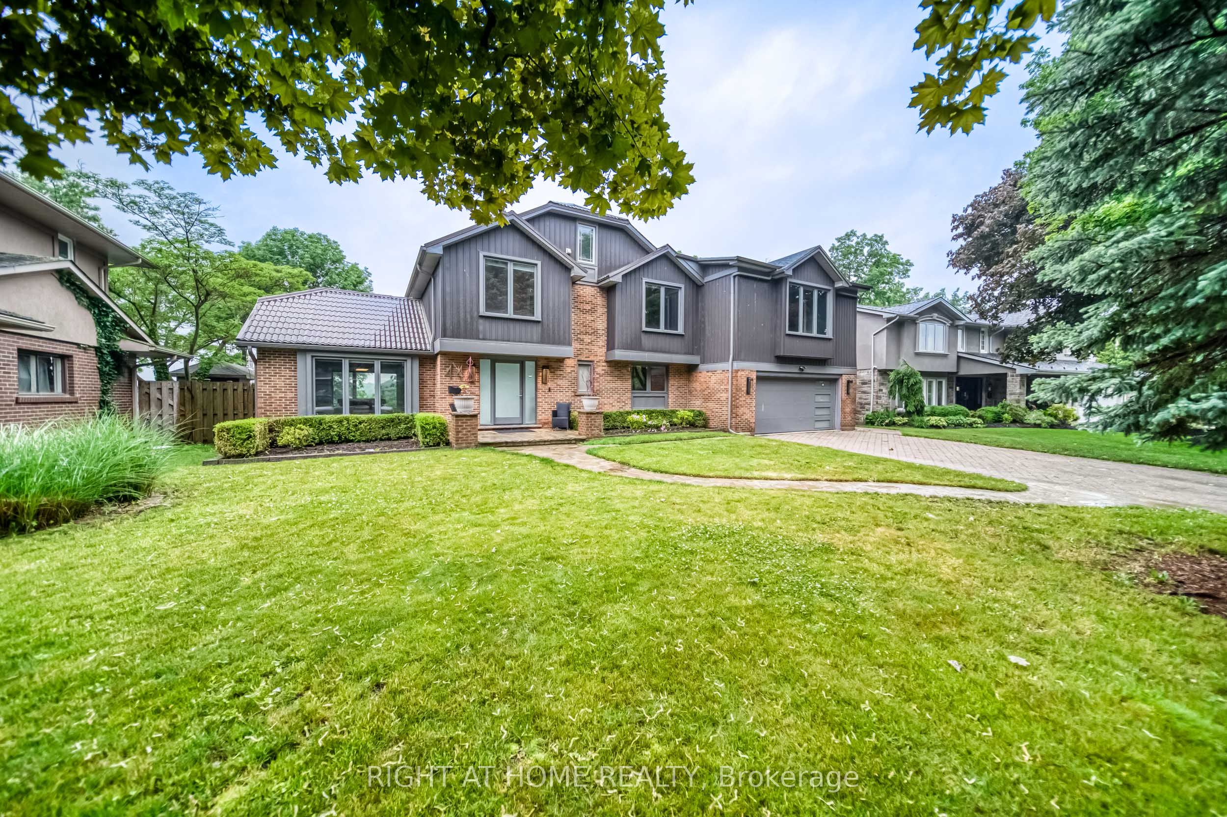 44 Royal Henley Boulevard Property Photo 3