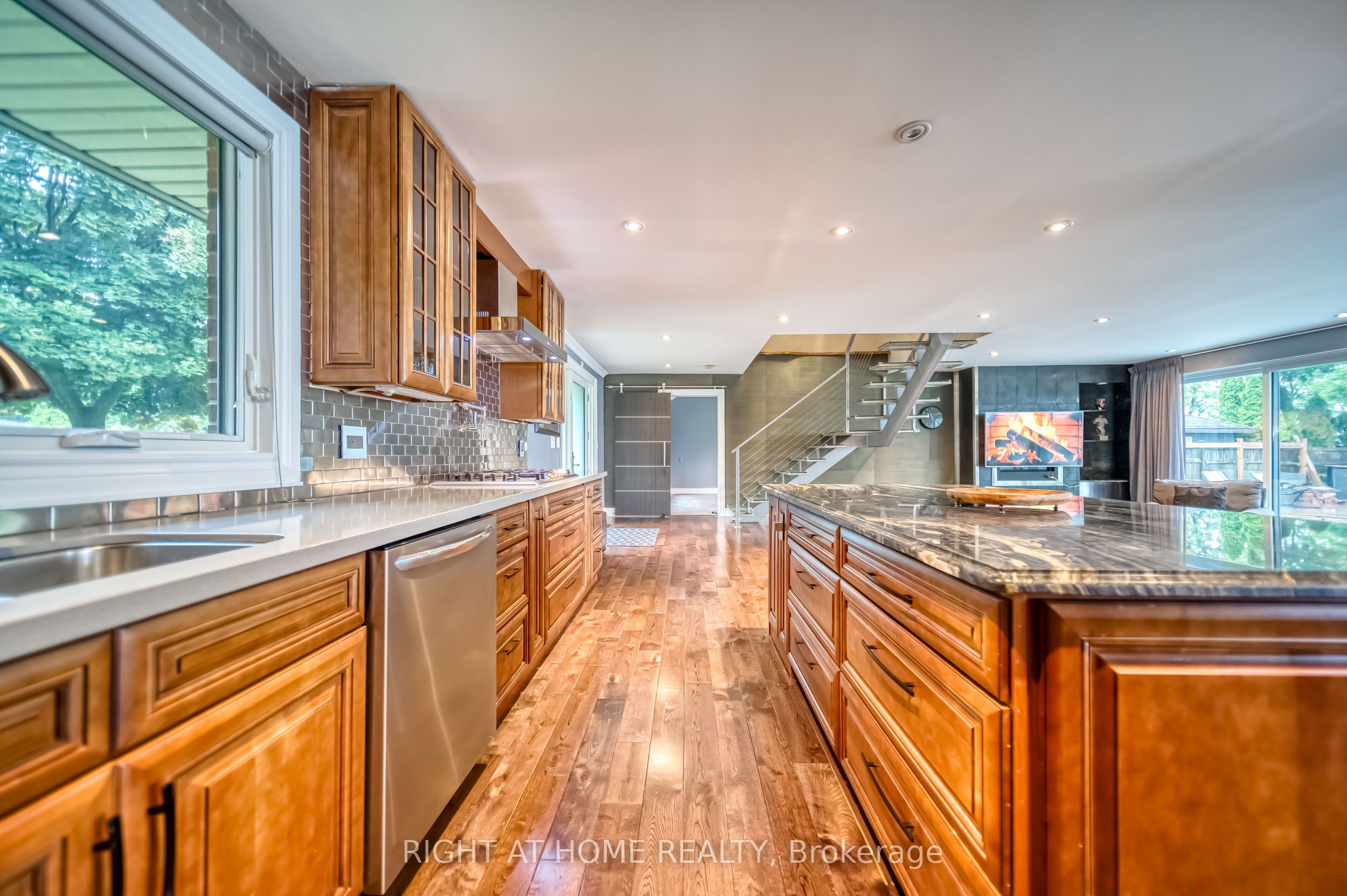 44 Royal Henley Boulevard Property Photo 8
