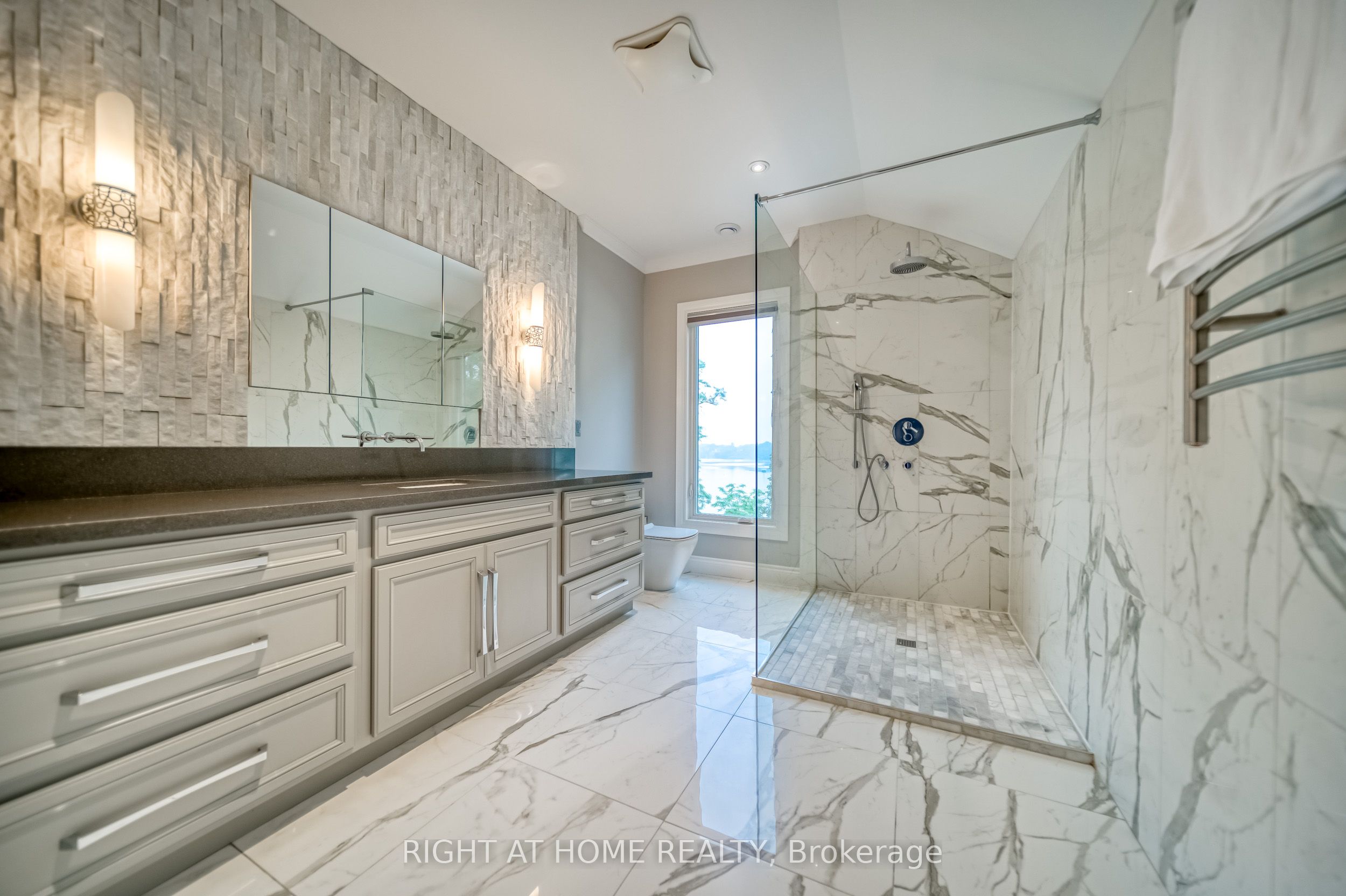 44 Royal Henley Boulevard Property Photo 29