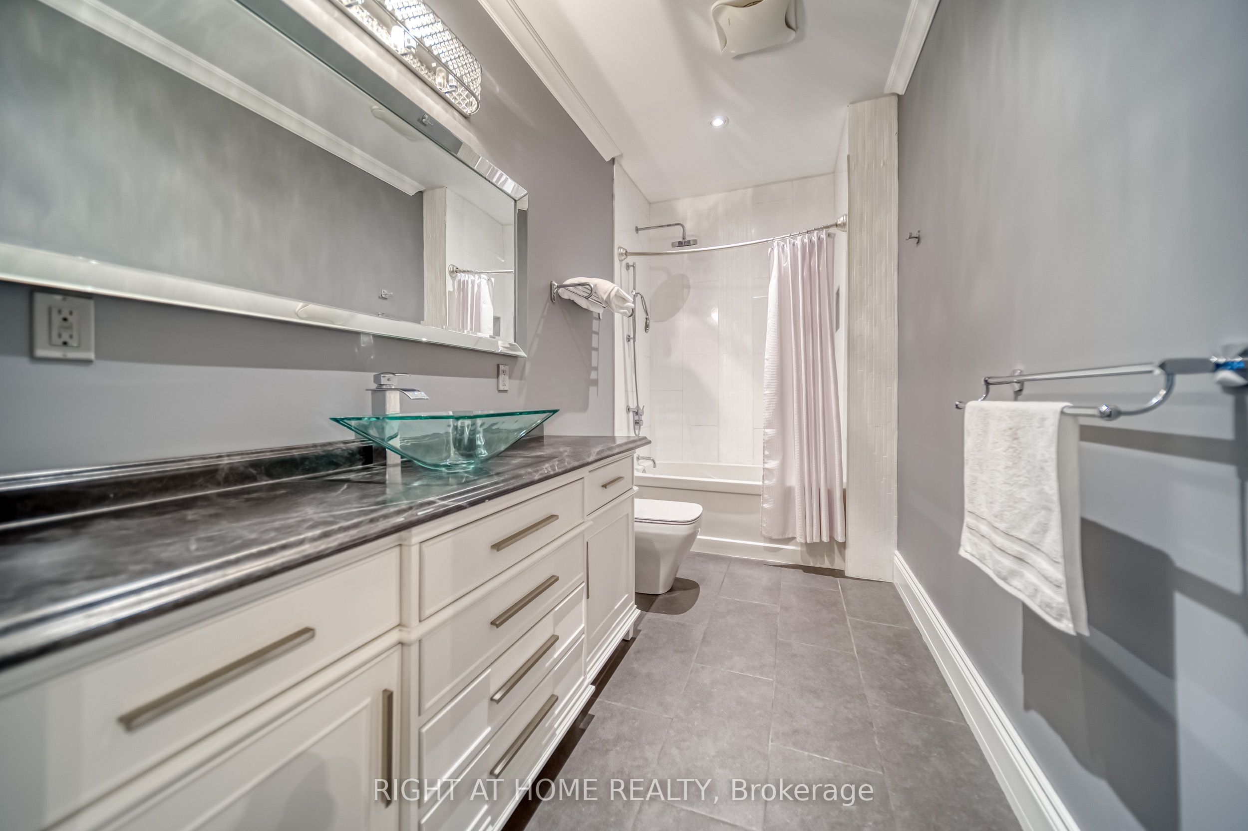 44 Royal Henley Boulevard Property Photo 32