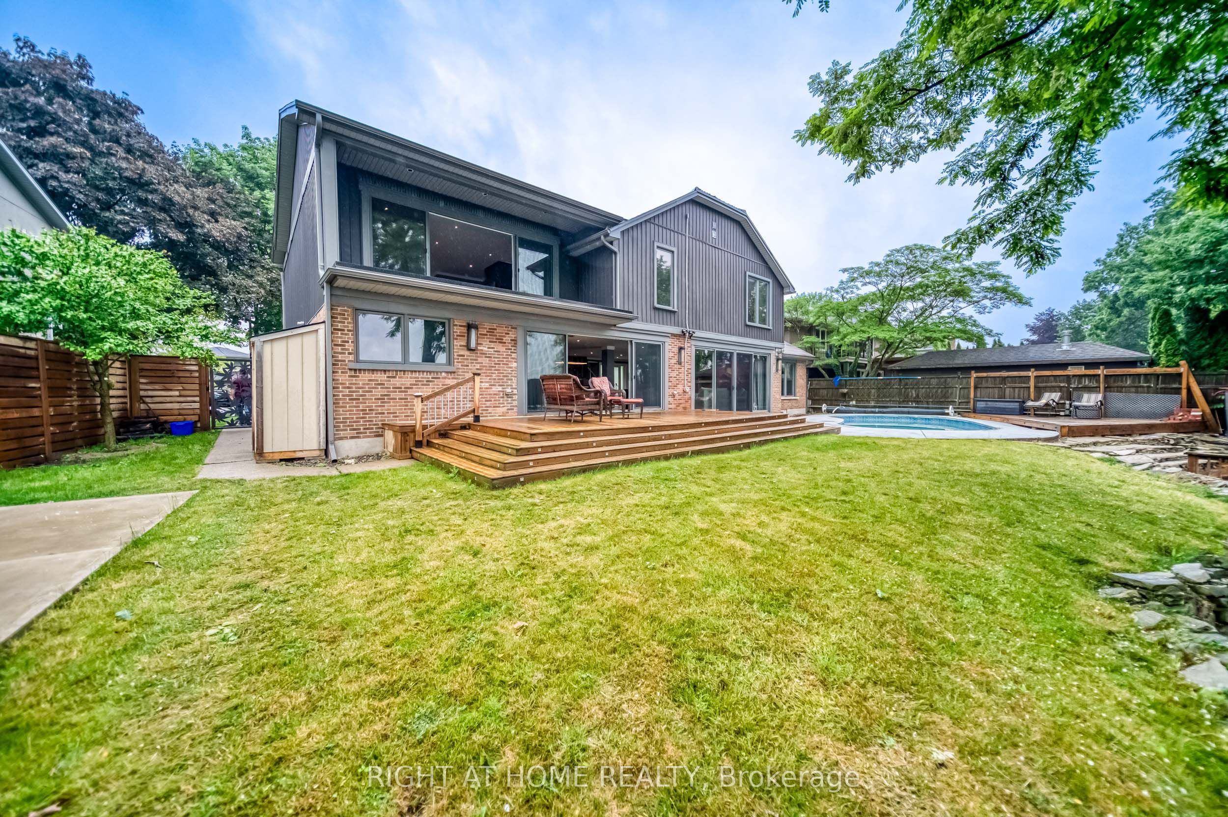 44 Royal Henley Boulevard Property Photo 37