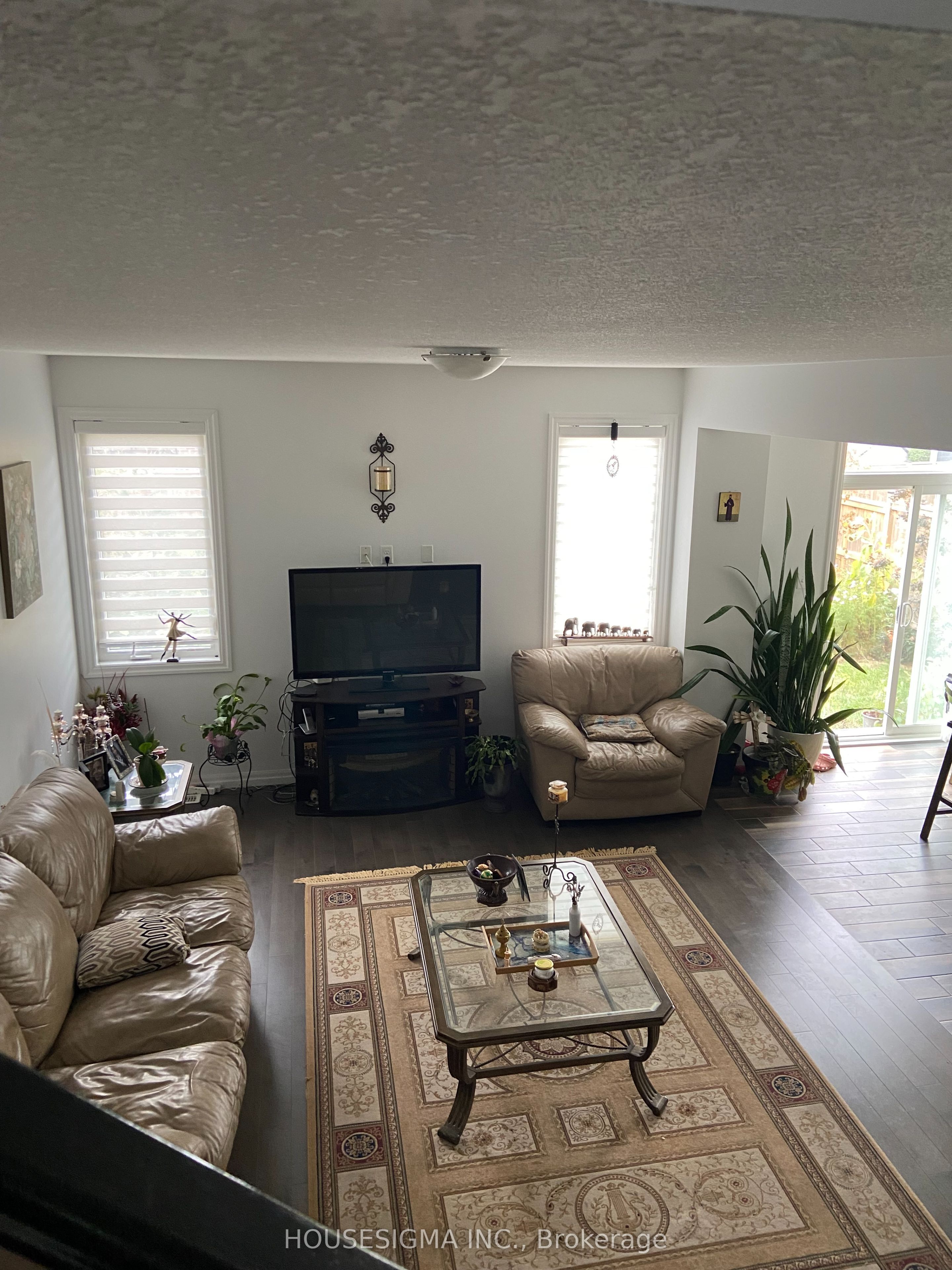 348 Freure Drive W Property Photo 9