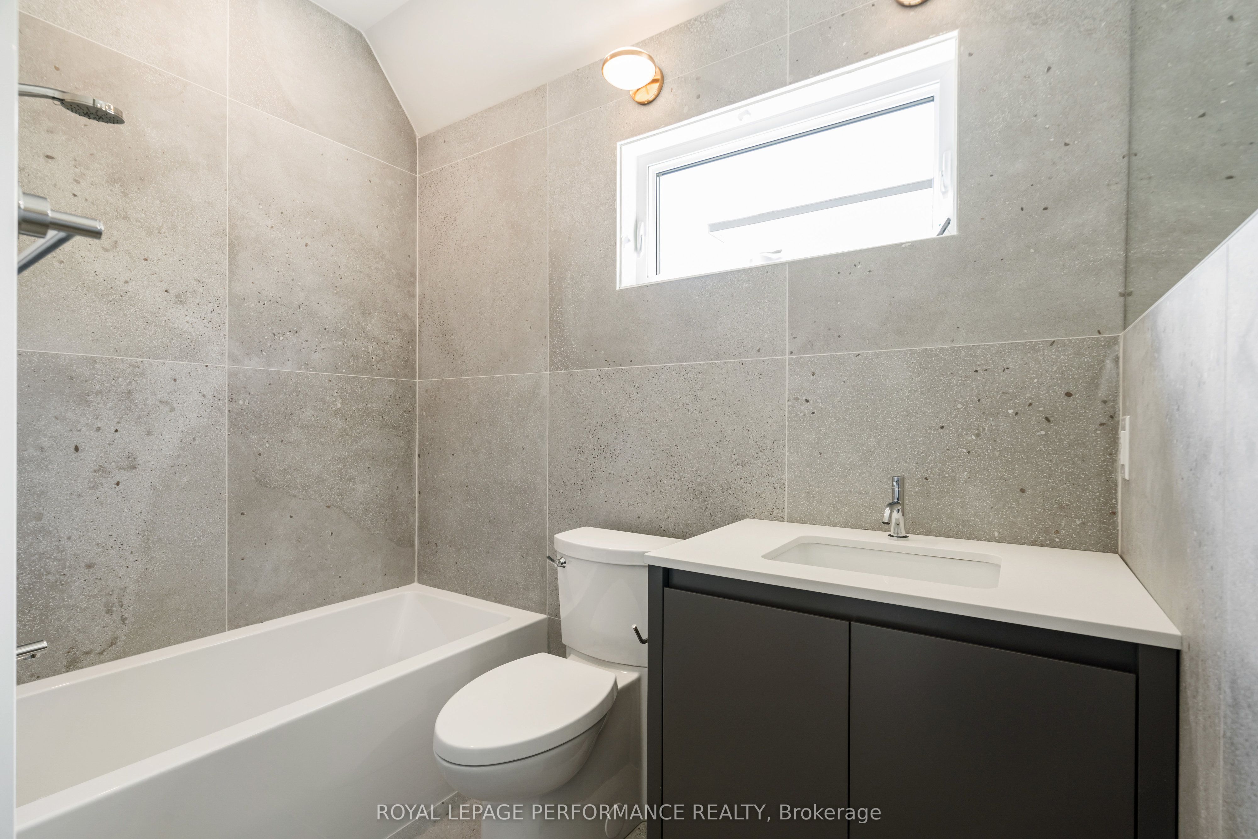 31 Commanda Way Property Photo 20