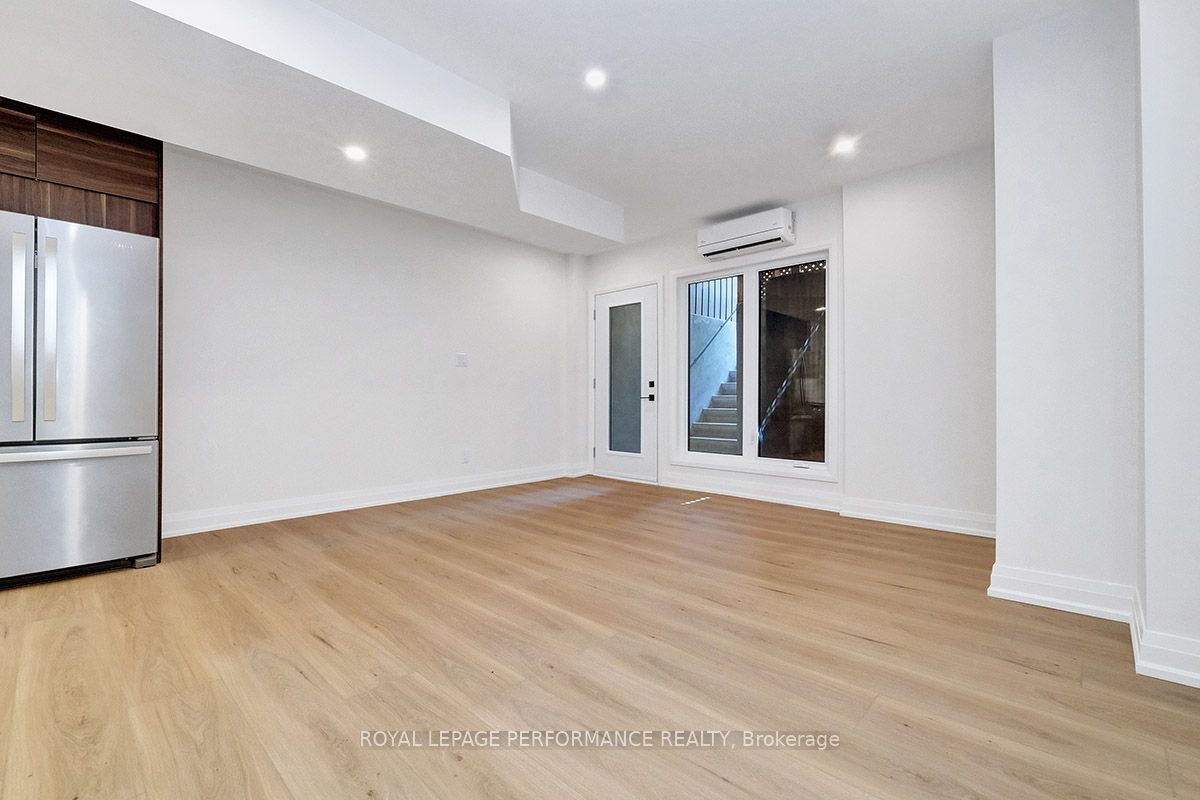 31 Commanda Way Property Photo 27