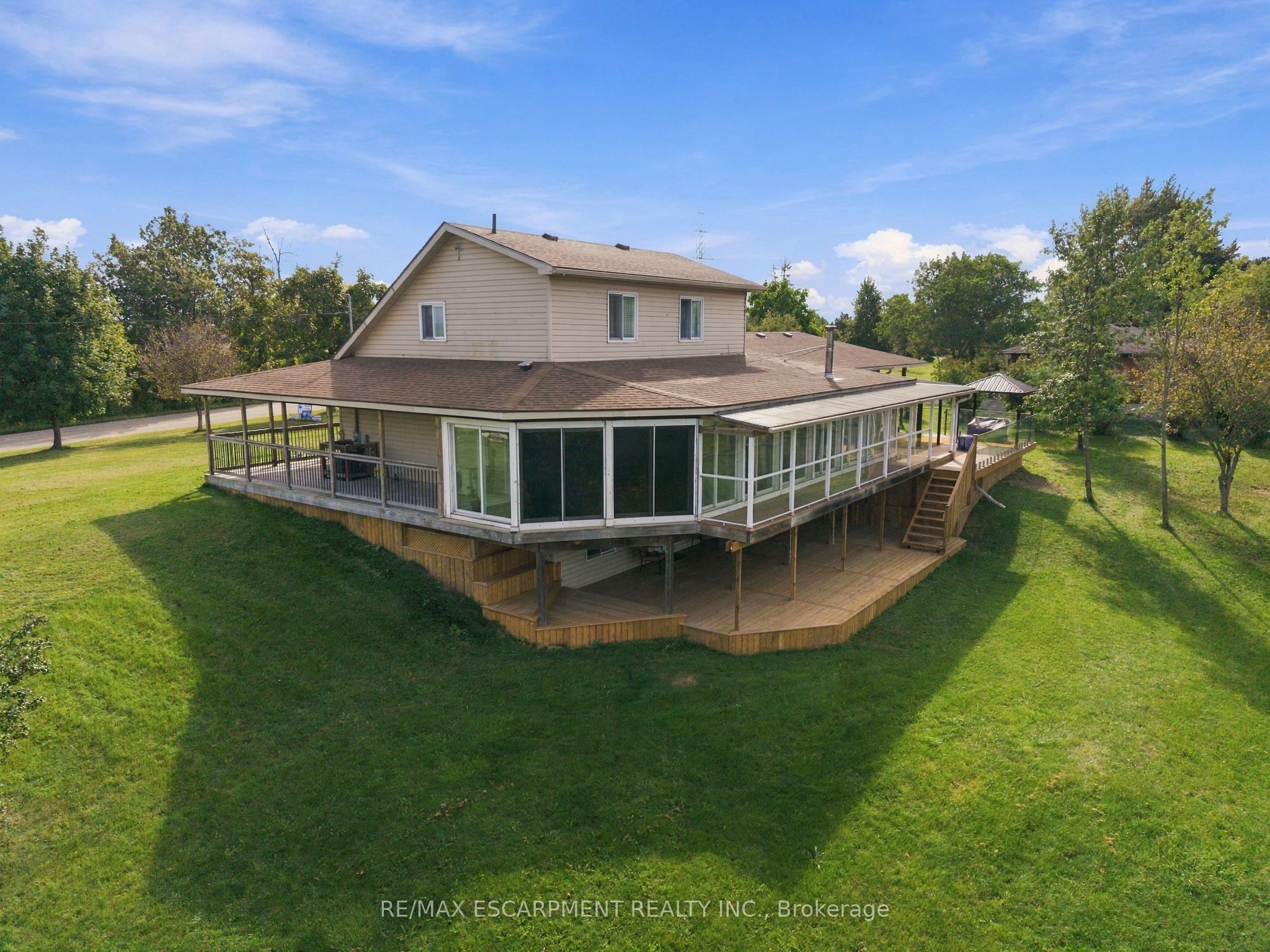 111 Erie Street Property Photo 1