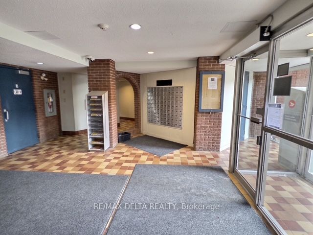 2044 Arrowsmith Drive 105b Property Photo 7