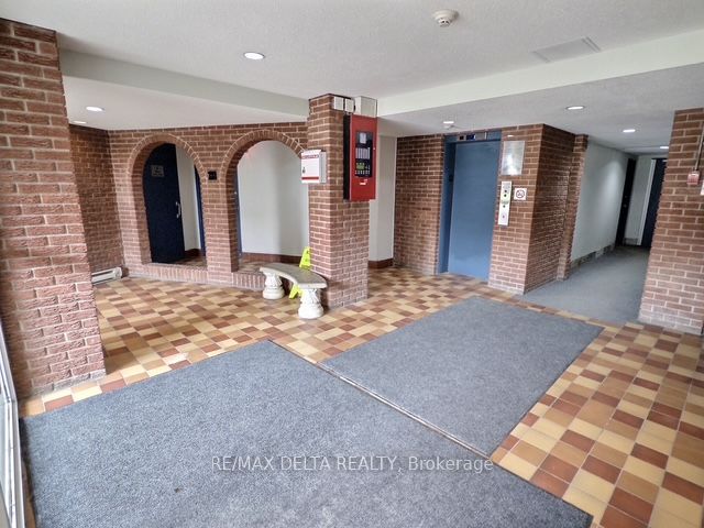 2044 Arrowsmith Drive 105b Property Photo 8