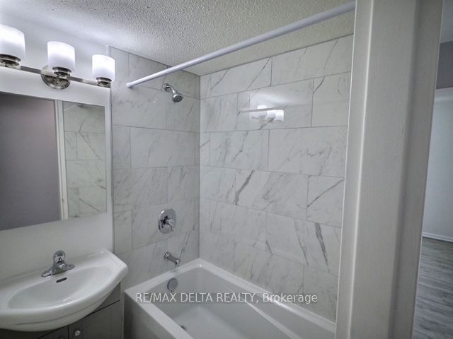 2044 Arrowsmith Drive 105b Property Photo 14