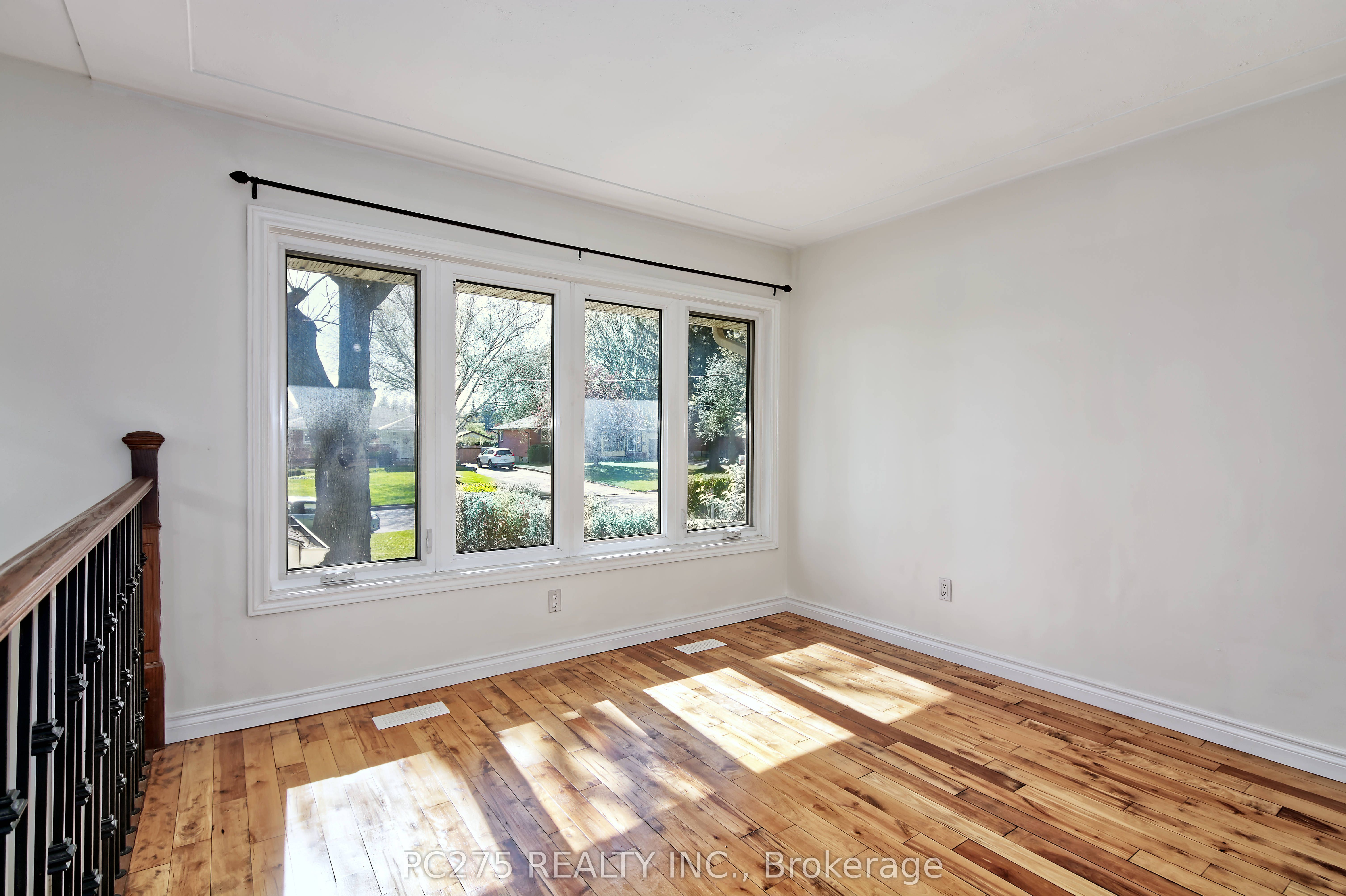 202 Michaelmas Street Property Photo 6