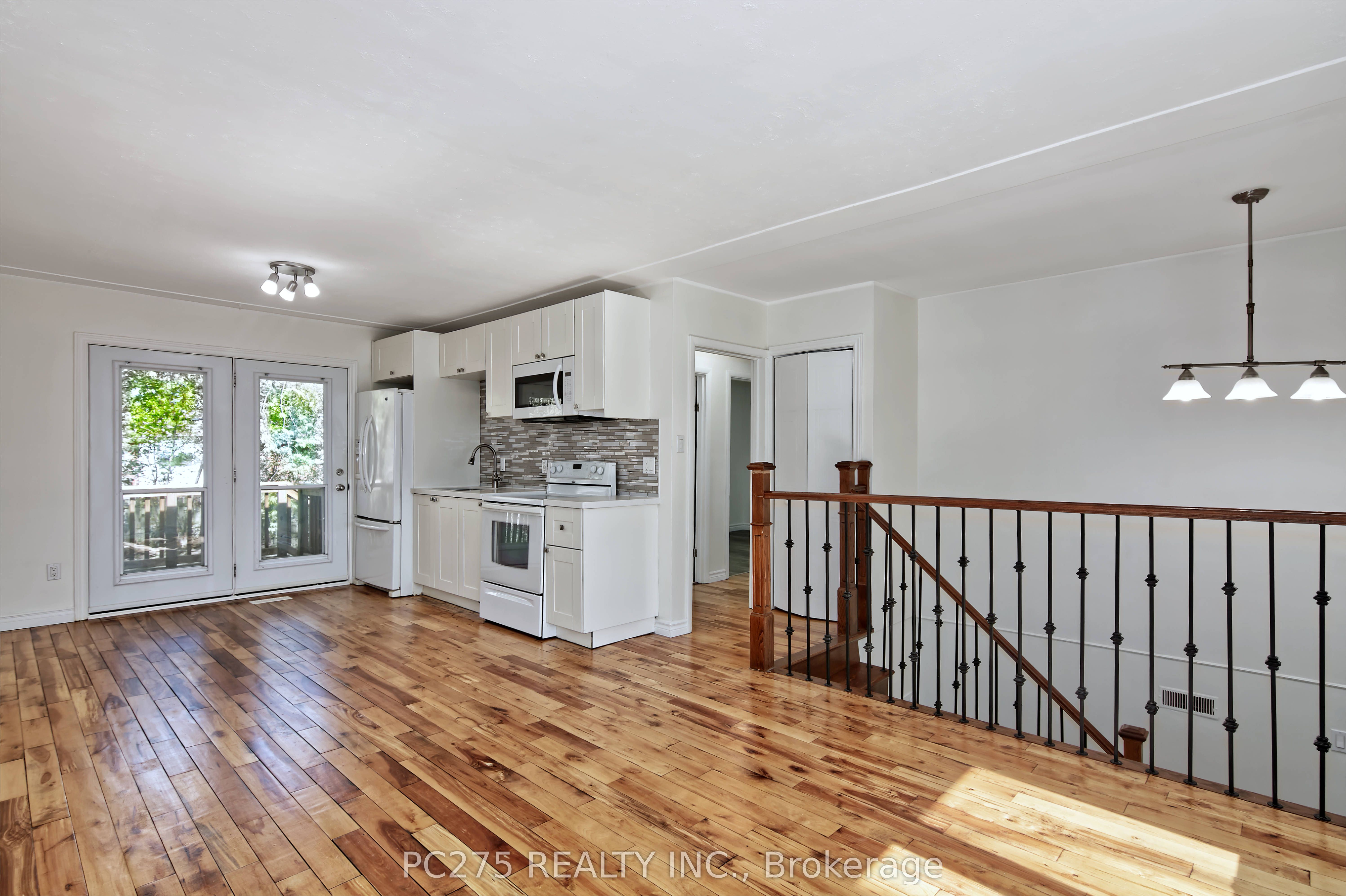 202 Michaelmas Street Property Photo 7