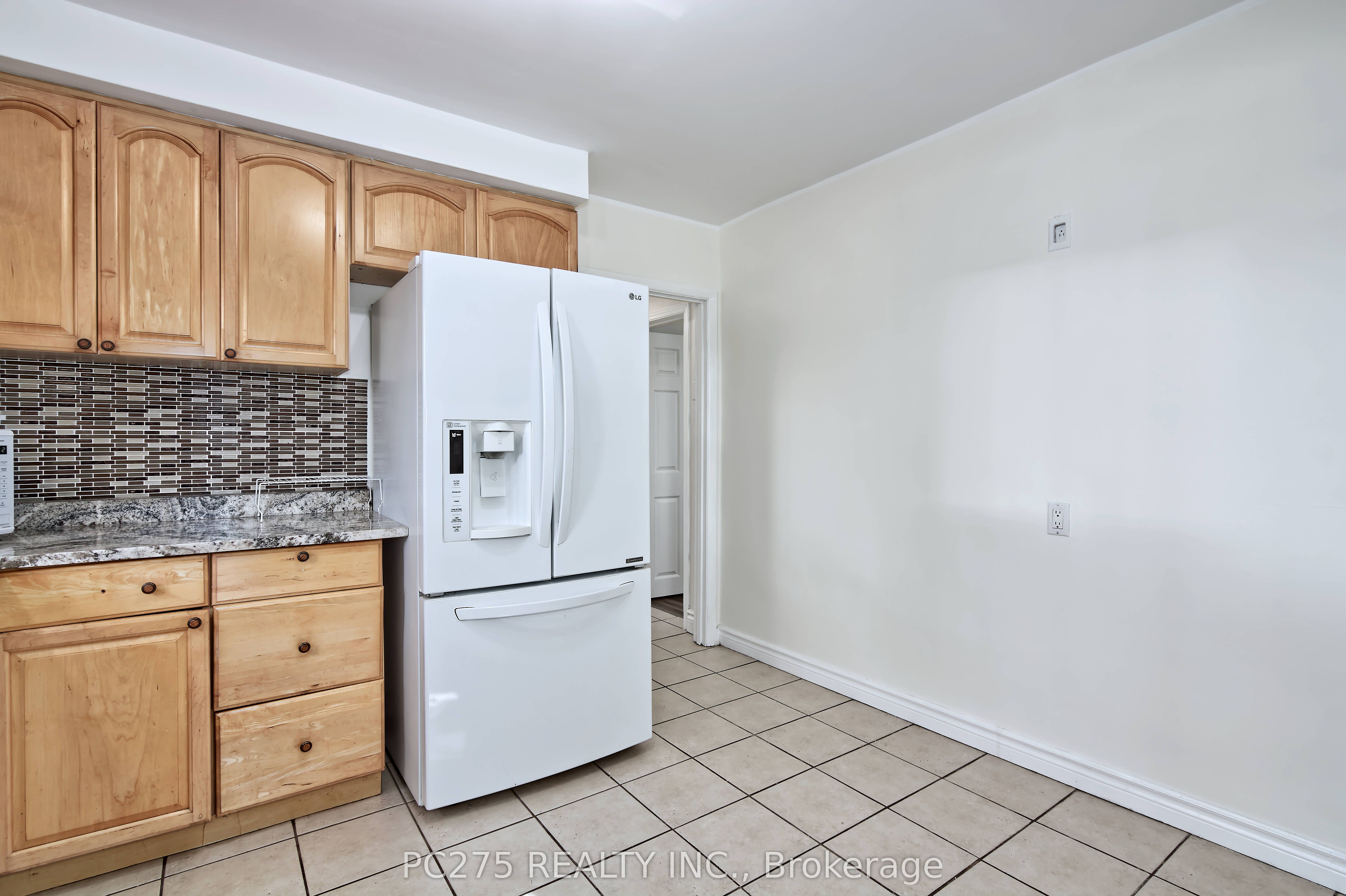 202 Michaelmas Street Property Photo 18