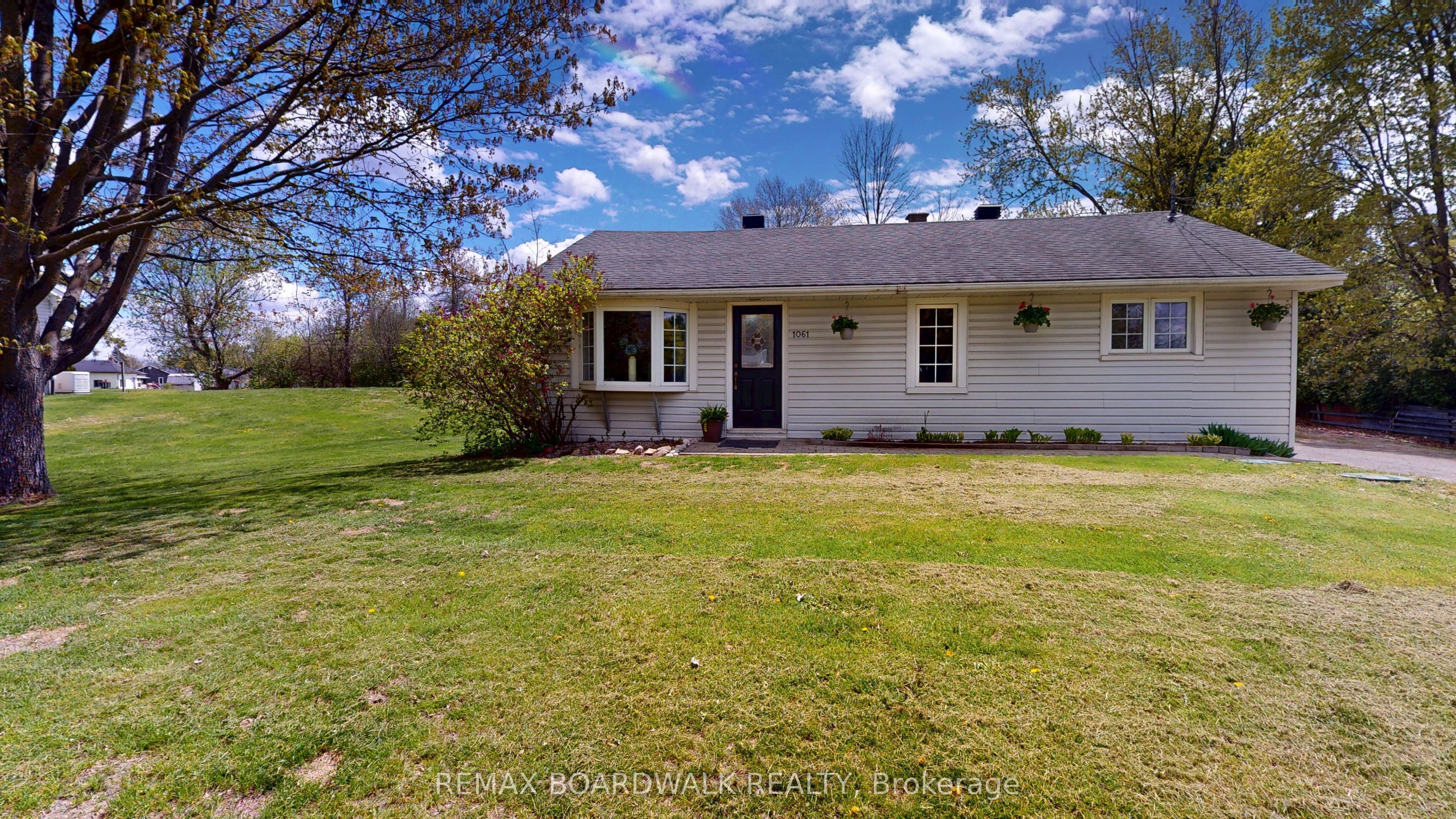 1061 Centennial Road Property Photo 1