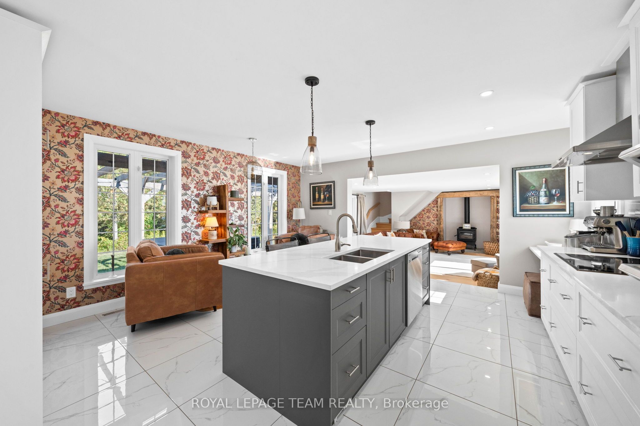 6101 First Line Road Property Photo 11