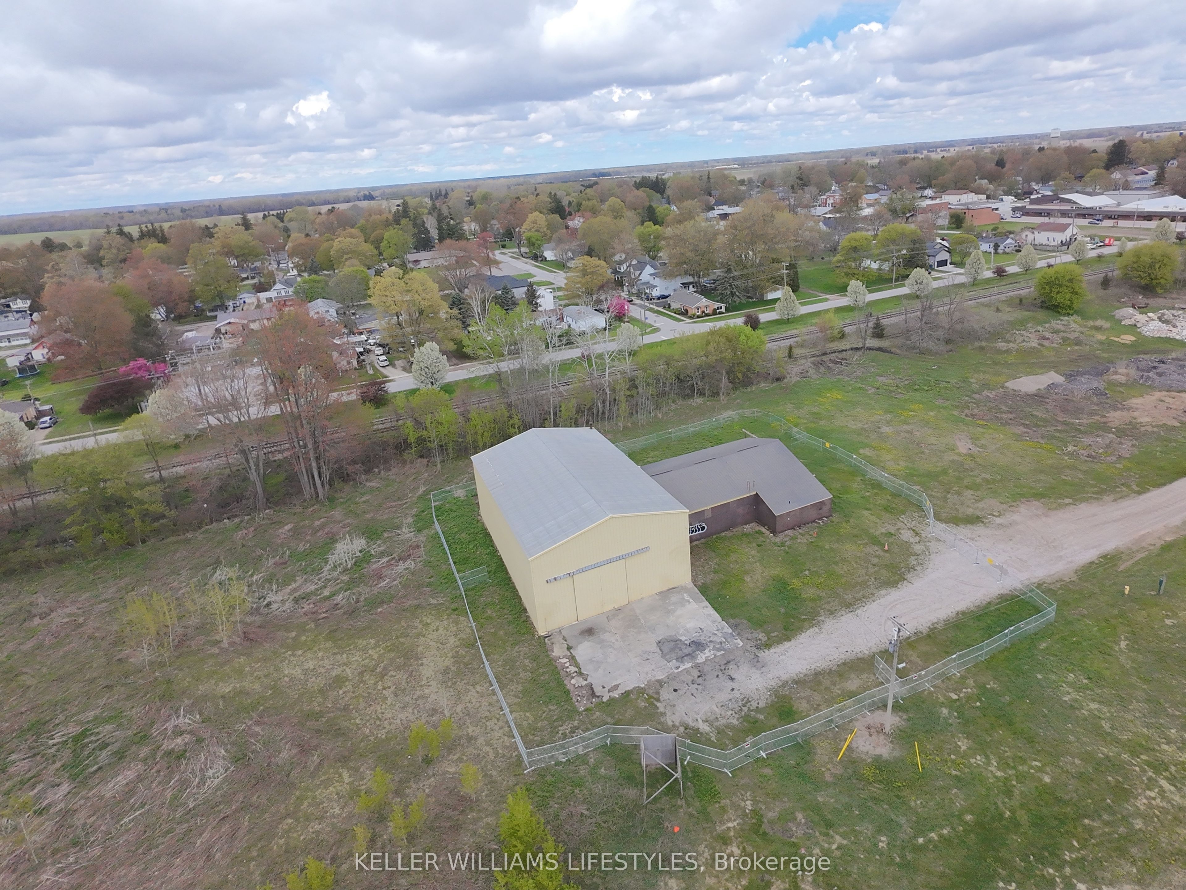 238 Macewan Street Property Photo 6