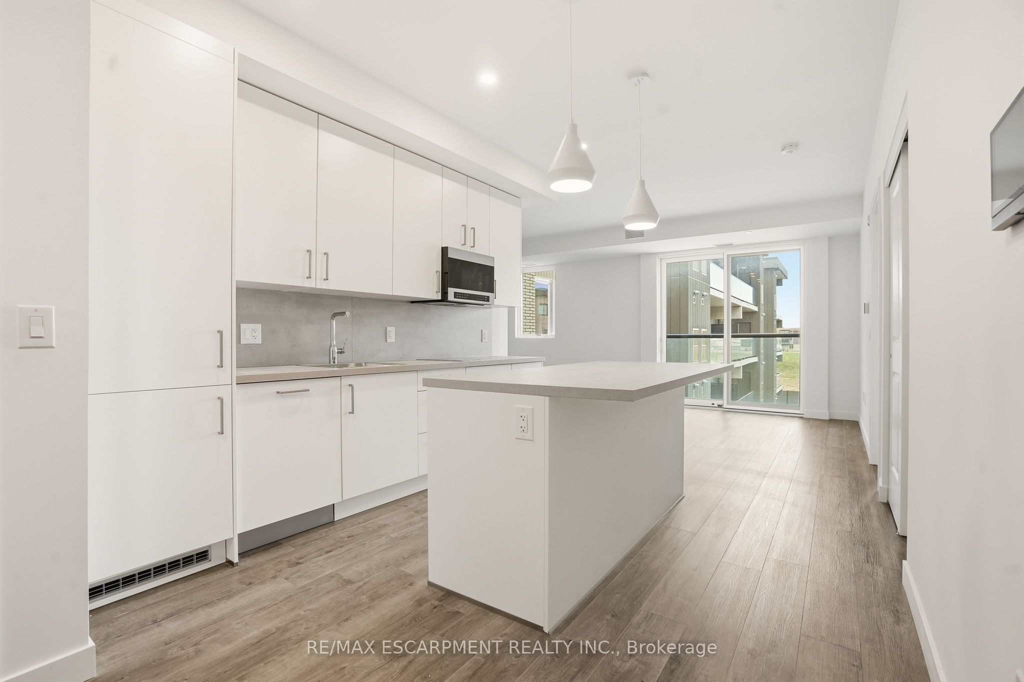 7549b Kalar Road 314 Property Photo 7