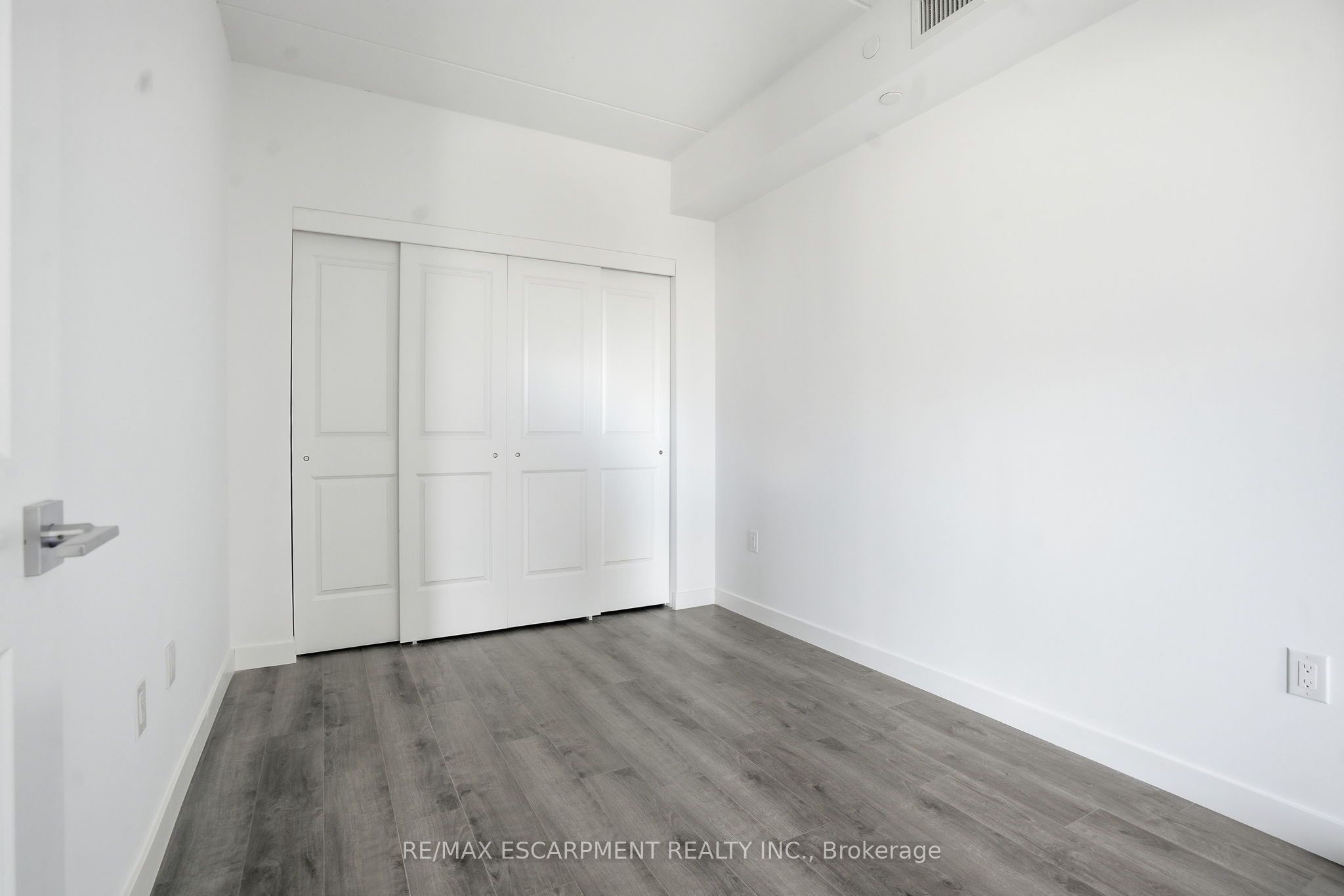 7549b Kalar Road 314 Property Photo 11