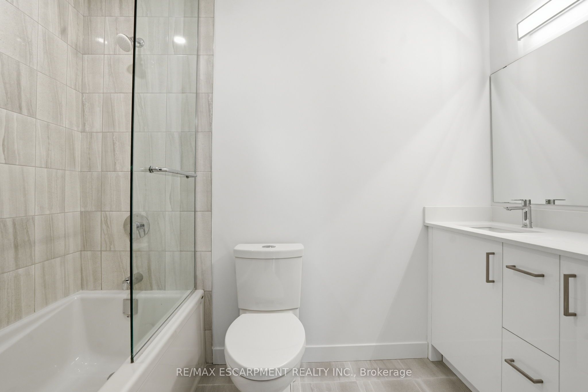 7549b Kalar Road 314 Property Photo 18