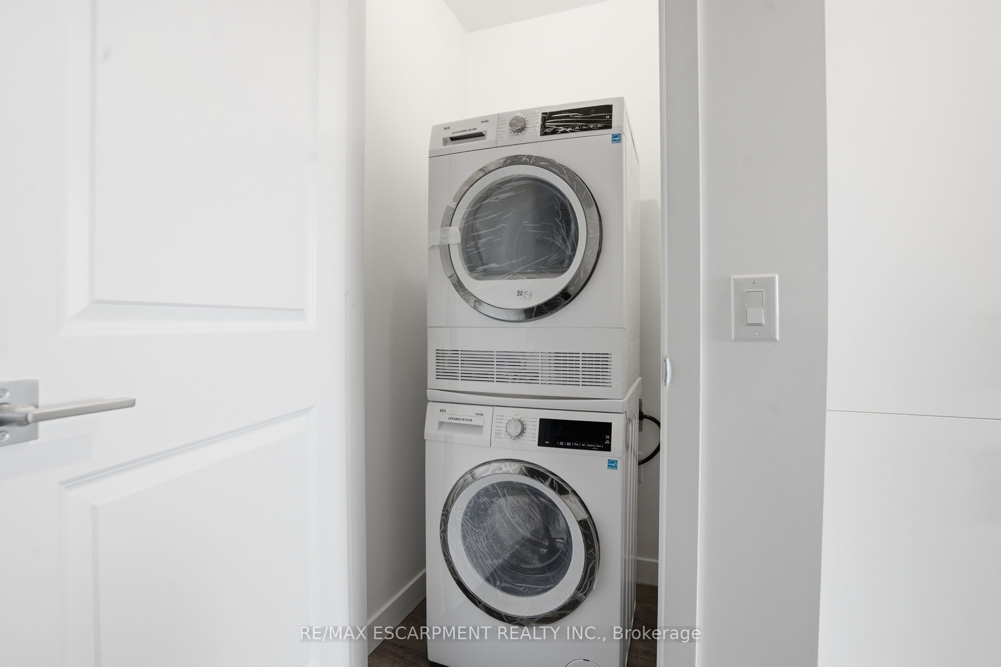 7549b Kalar Road 314 Property Photo 19