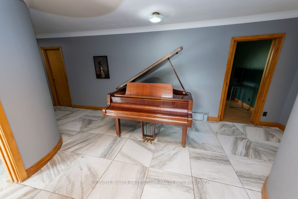 10 Brant Avenue Property Photo 6
