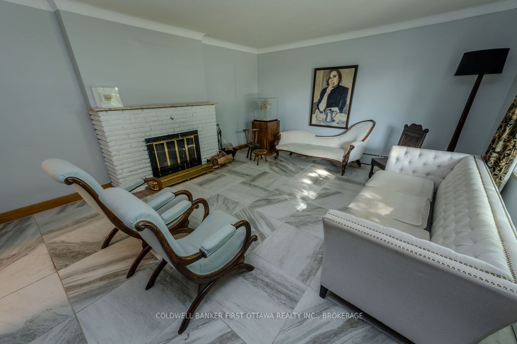 10 Brant Avenue Property Photo 8