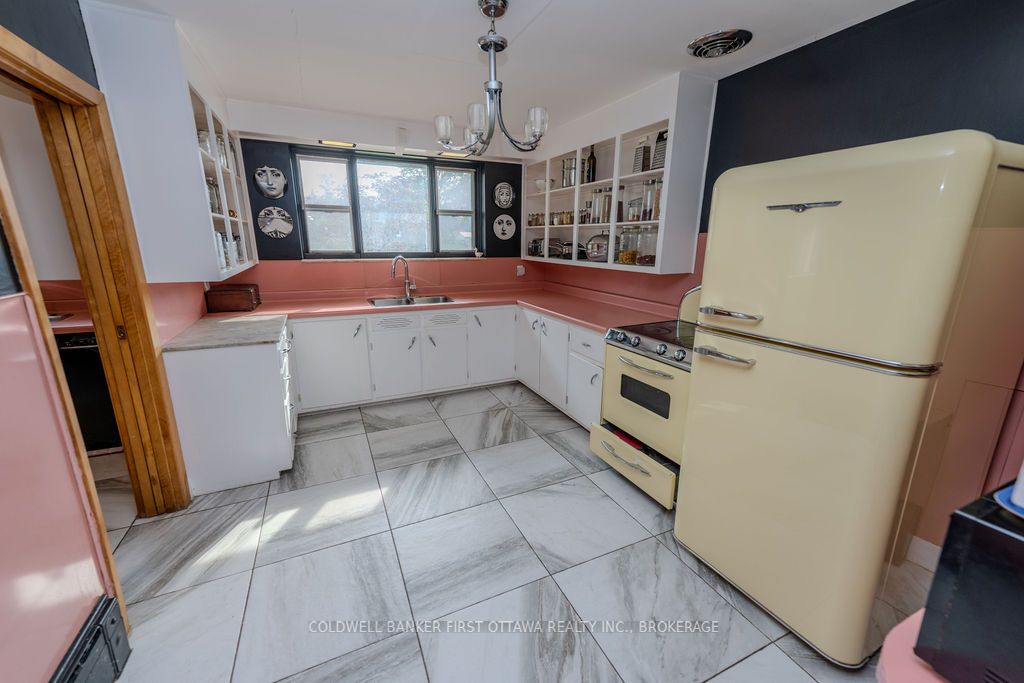 10 Brant Avenue Property Photo 11