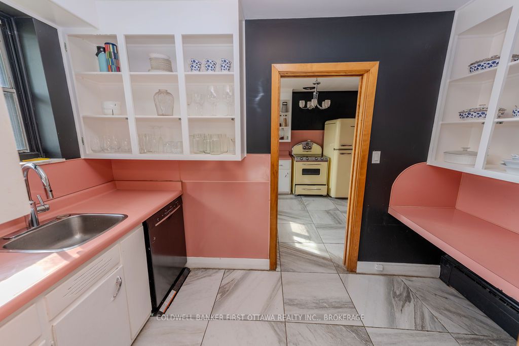 10 Brant Avenue Property Photo 14